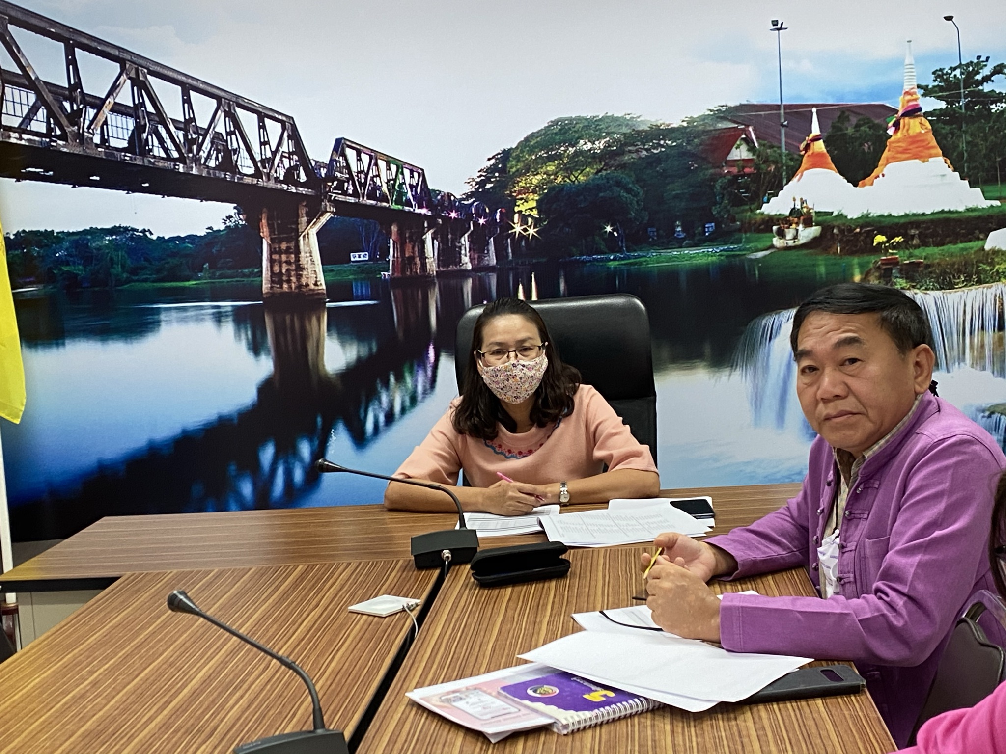 CDD@KAN>>>พช.กาญจน์ร่วมประชุมชี้แจง เร่งรัด กำกับ ติดตาม การดำเนินงานกองทุนพัฒนาบทบาทสตรี ผ่าน Conference