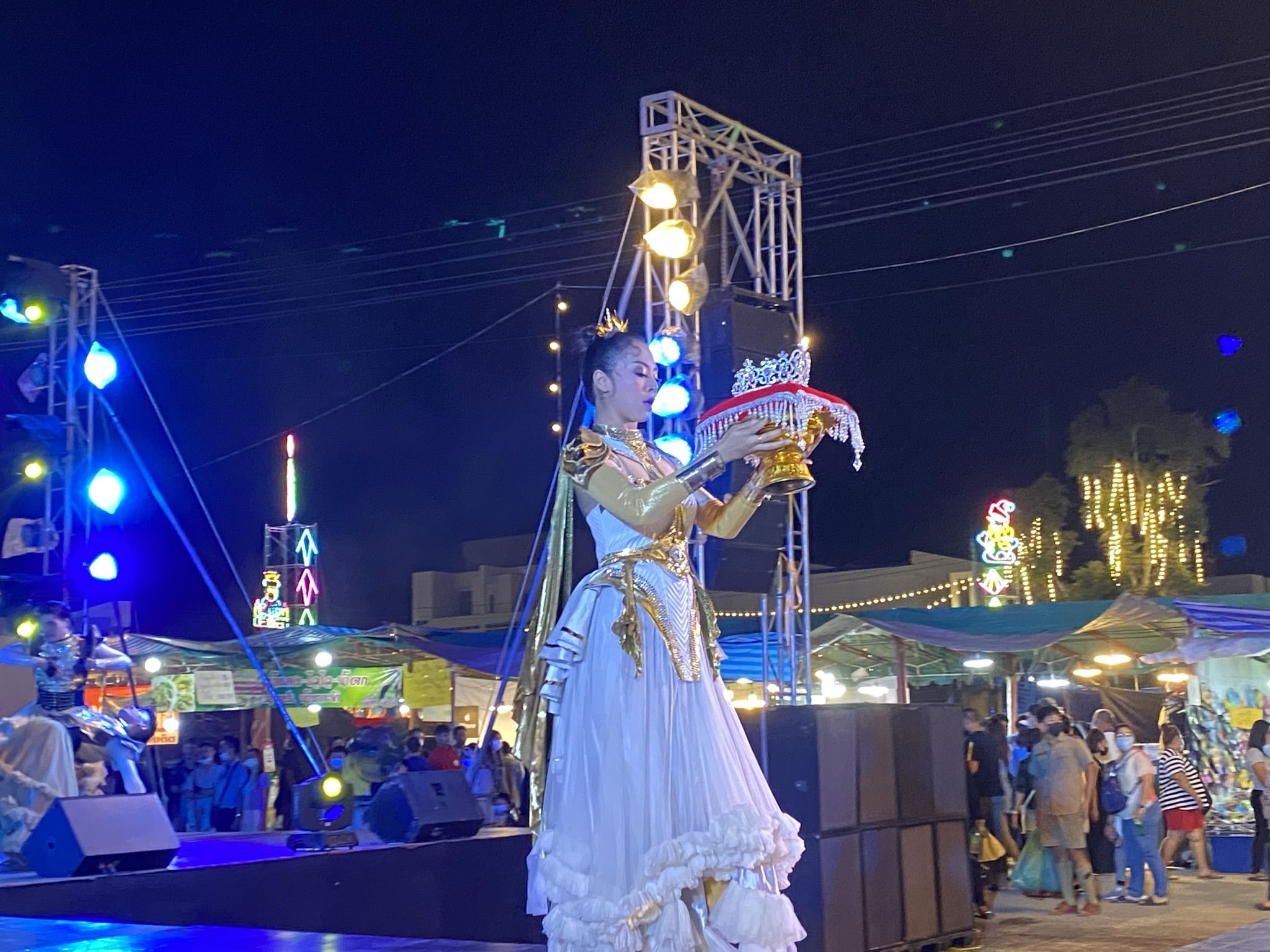CDD@KAN>>>พัฒนาชุมชนกาญจน์ จัดประกวดค้นหาสาวงาม “เทพีสันติภาพ” งานสัปดาห์สะพานข้ามแม่น้ำแคว