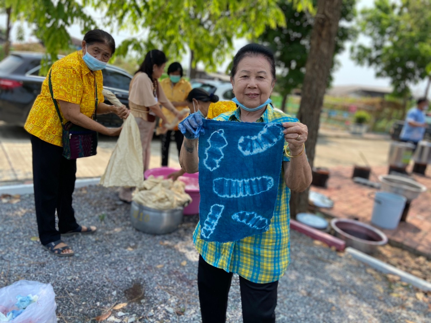 CDD@KAN>>>โครงการสตรีกาญจน์สืบสาน อนุรักษ์ศิลป์ผ้าถิ่นไทย ด้วยการจัดการความรู้และถ่ายทอดเทคโนโลยีการพัฒนาผ้ามัดหมี่เชิงพาณิชย์ ครั้งที่ 1