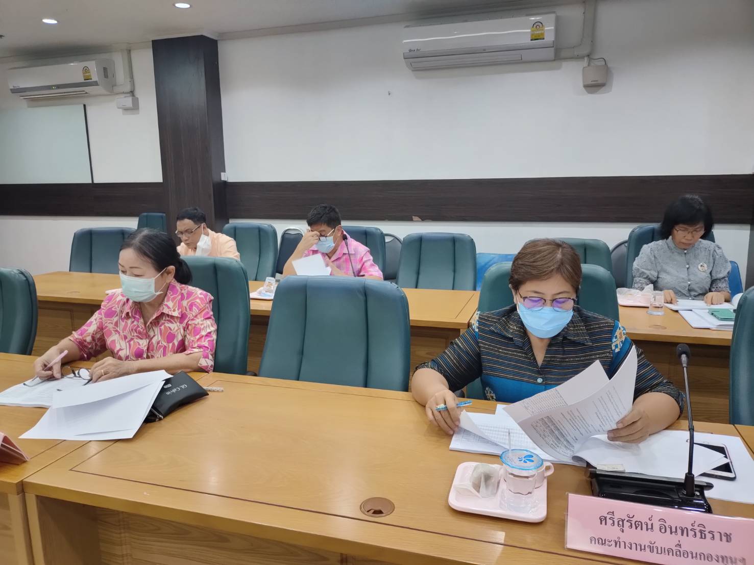 พัฒนาชุมชนกาญจน์จับมือร่วมกับคณะทำงานขับเคลื่อนกองทุนสตรี ประชุมพิจารณาโครงการอนุมัติกว่า 2 ล้านบาท