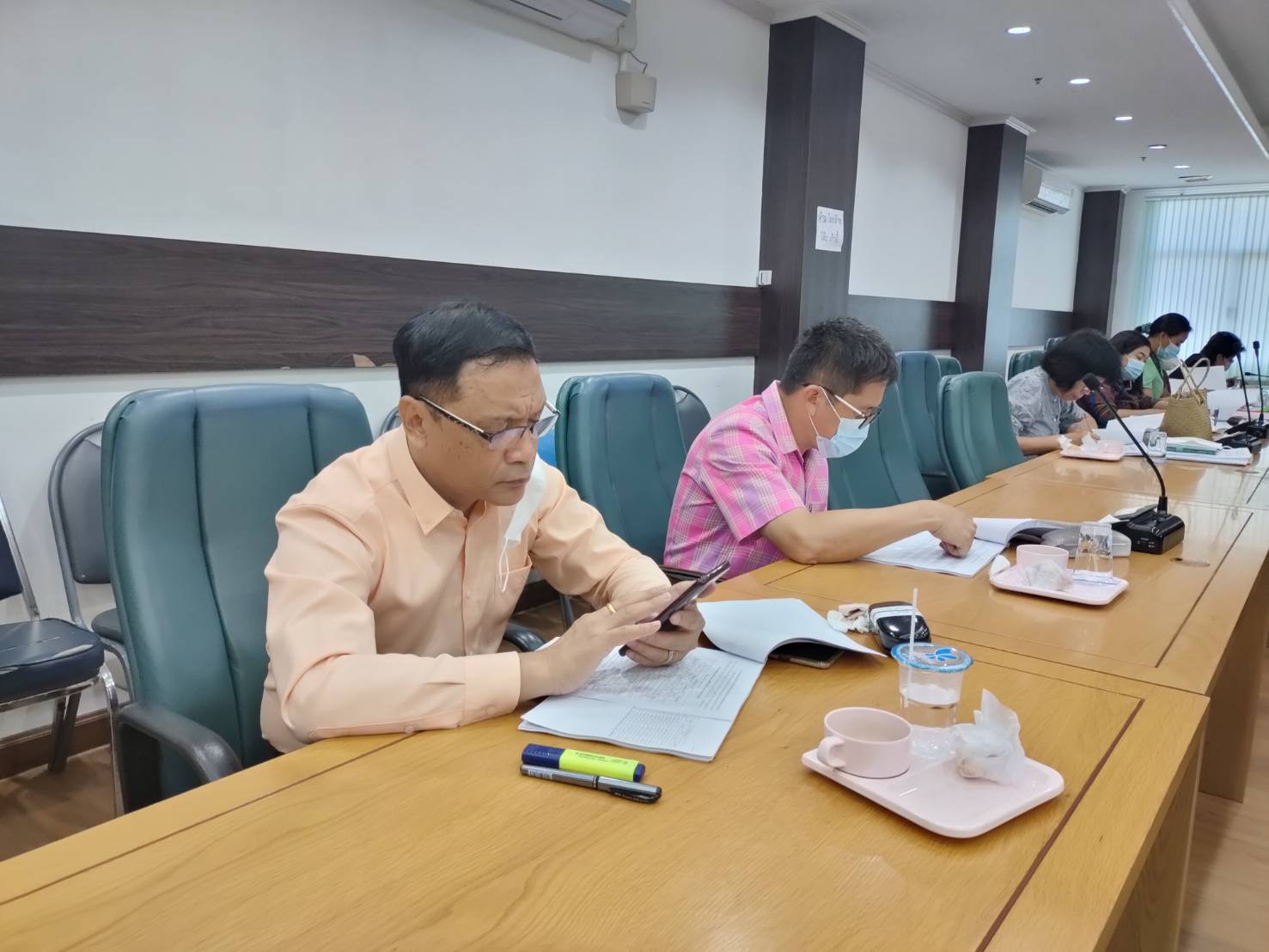พัฒนาชุมชนกาญจน์จับมือร่วมกับคณะทำงานขับเคลื่อนกองทุนสตรี ประชุมพิจารณาโครงการอนุมัติกว่า 2 ล้านบาท