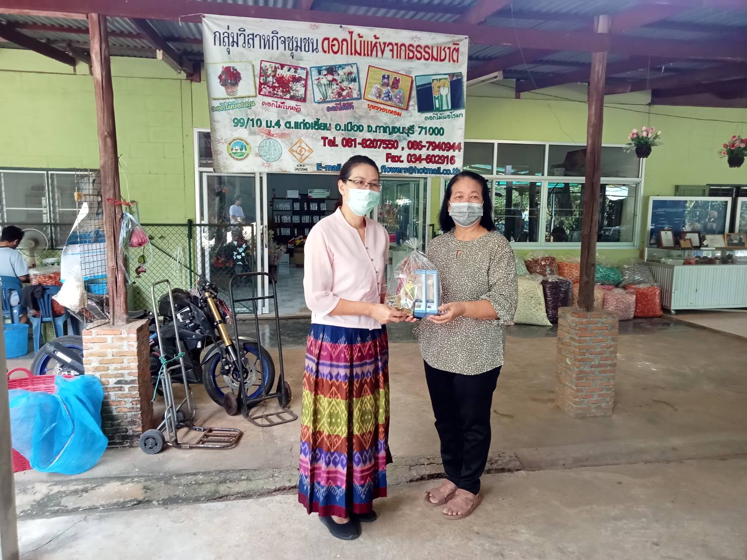 พัฒนาชุมชนกาญจน์ ลงลุยคัดเลือกคนกองทุนพัฒนาบทบาทสตรีอำเภอเมืองกาญจนบุรี