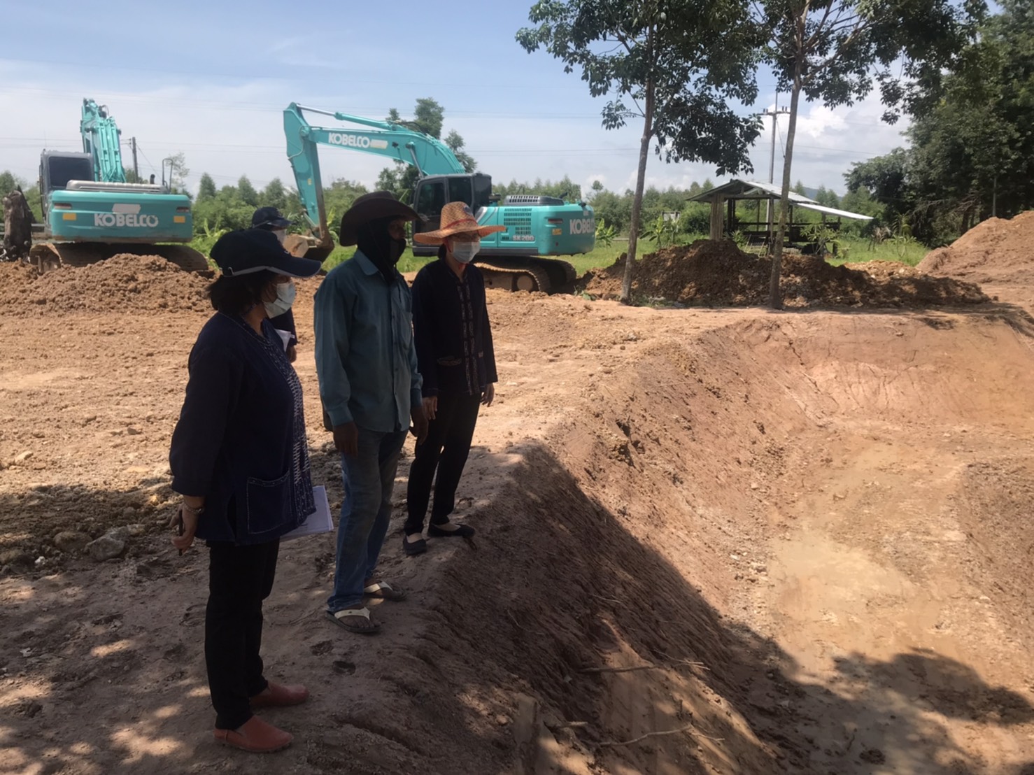 พัฒนาการจังหวัดกาญจนบุรี ลงพื้นที่ติดตามโคก หนอง นา อำเภอด่านมะขามเตี้ยและอำเภอห้วยกระเจา