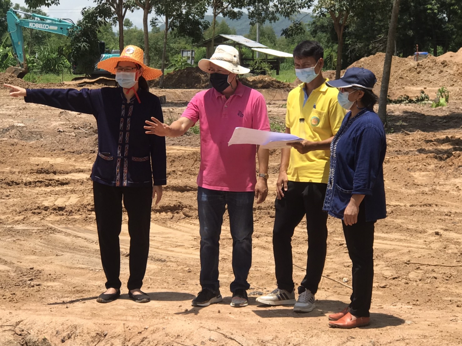 พัฒนาการจังหวัดกาญจนบุรี ลงพื้นที่ติดตามโคก หนอง นา อำเภอด่านมะขามเตี้ยและอำเภอห้วยกระเจา