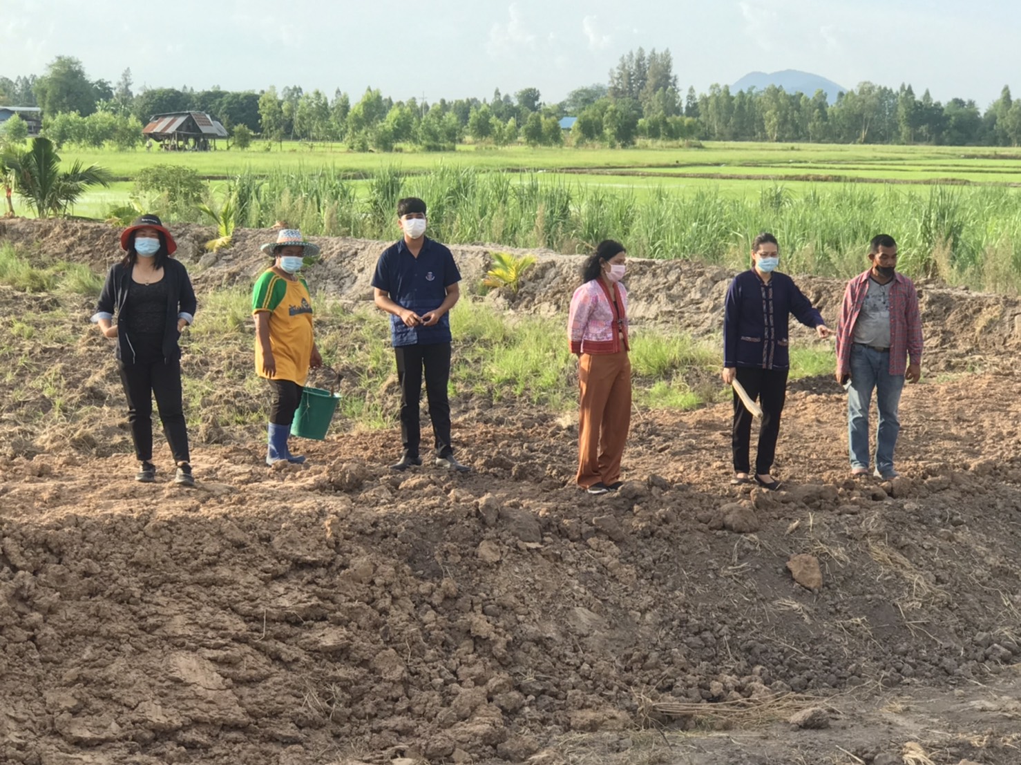 พัฒนาการจังหวัดกาญจนบุรี ลงพื้นที่ติดตามโคก หนอง นา อำเภอด่านมะขามเตี้ยและอำเภอห้วยกระเจา