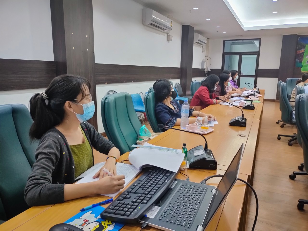 กองทุนพัฒนาบทบาทสตรีกาญจนบุรี ประชุมคณะอนุกรรมการขับเคลื่อนงานประจำเดือนพฤษภาคม 64