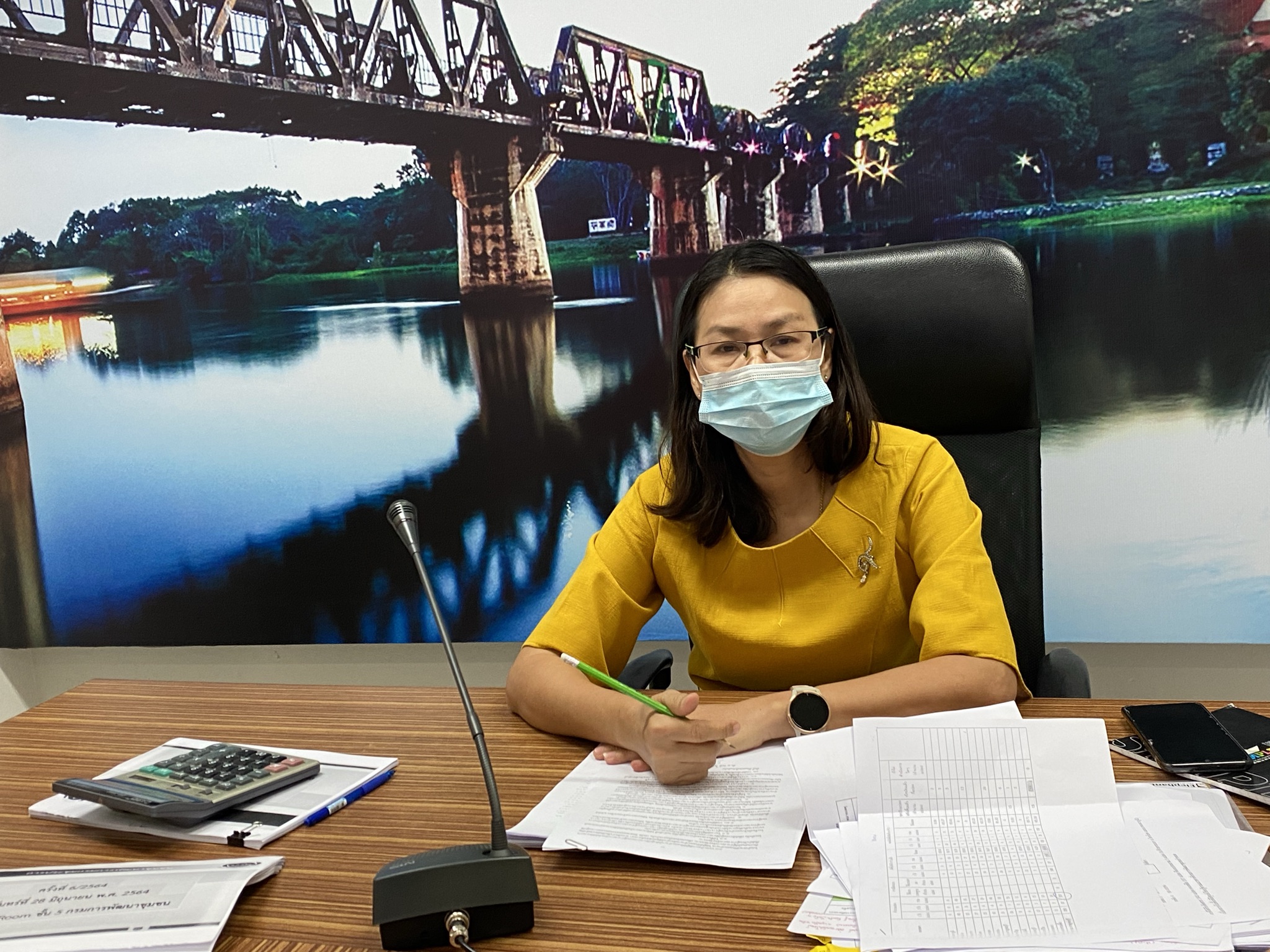 พัฒนาชุมชนจังหวัดกาญจนบุรี ร่วมรับฟังการประชุมกรมการพัฒนาชุมชน ครั้งที่ 6/2564 ผ่านระบบวีดิทัศน์ทางไกล (Video Conference)