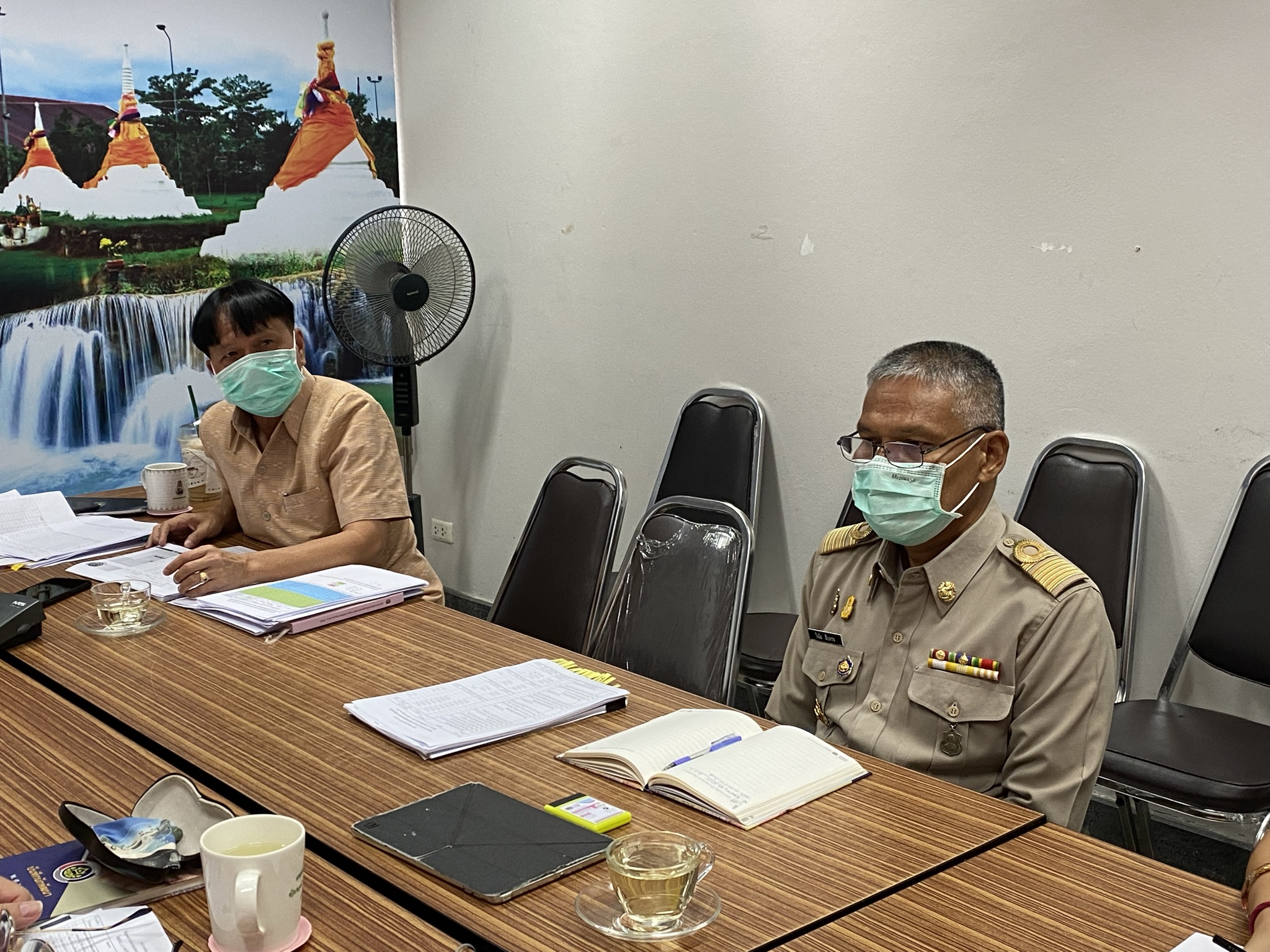 พัฒนาชุมชนจังหวัดกาญจนบุรี ร่วมรับฟังการประชุมกรมการพัฒนาชุมชน ครั้งที่ 6/2564 ผ่านระบบวีดิทัศน์ทางไกล (Video Conference)
