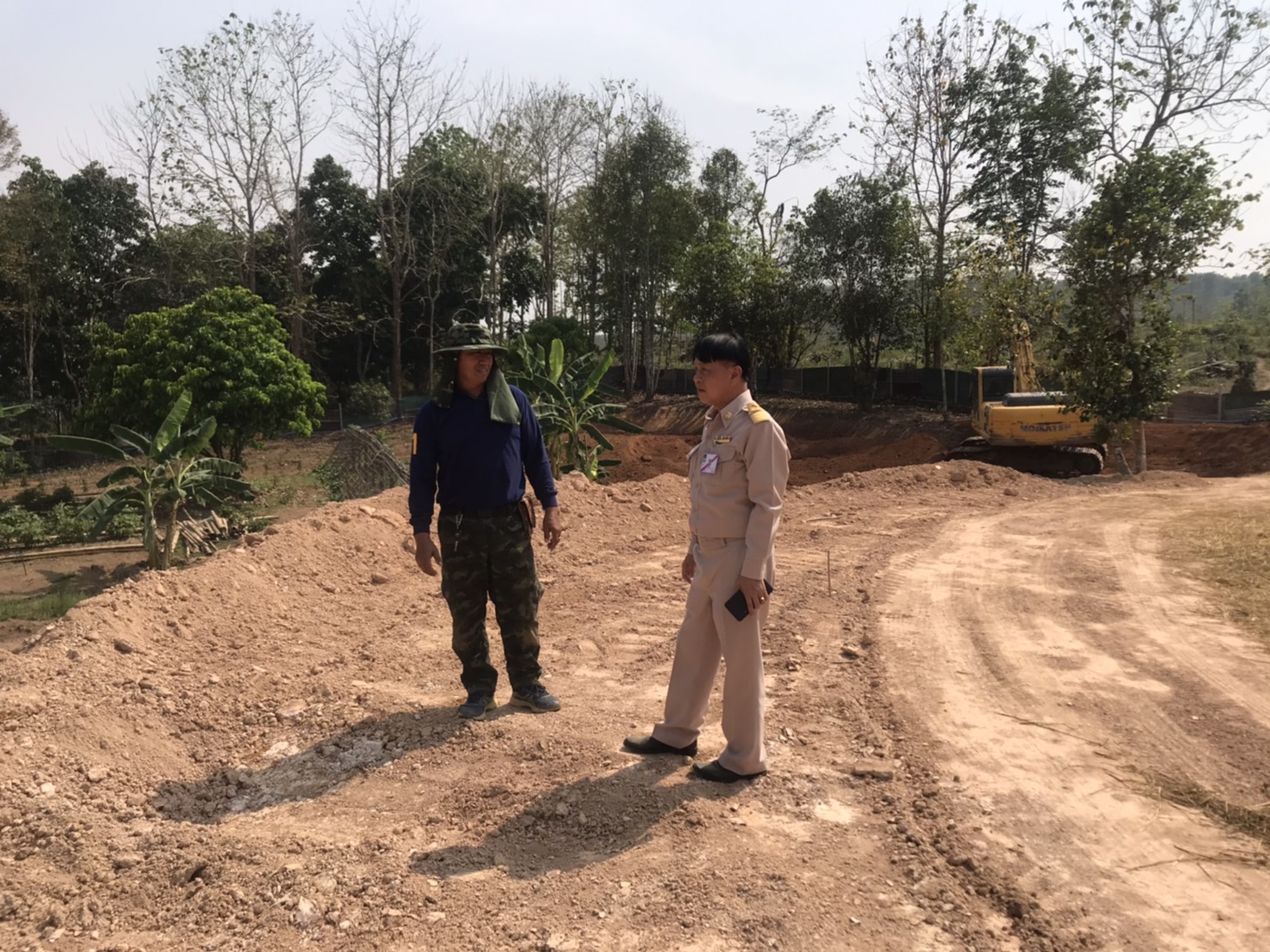 ลงพื้นที่แปลงพื้นที่เรียนรู้ชุมชนต้นแบบการพัฒนาคุณภาพชีวิตระดับตำบล หรือ CLM ของนายสุวิทย์ ราชสุภา หมู่ที่ 3 ตำบลหนองลู อำเภอสังขละบุรี