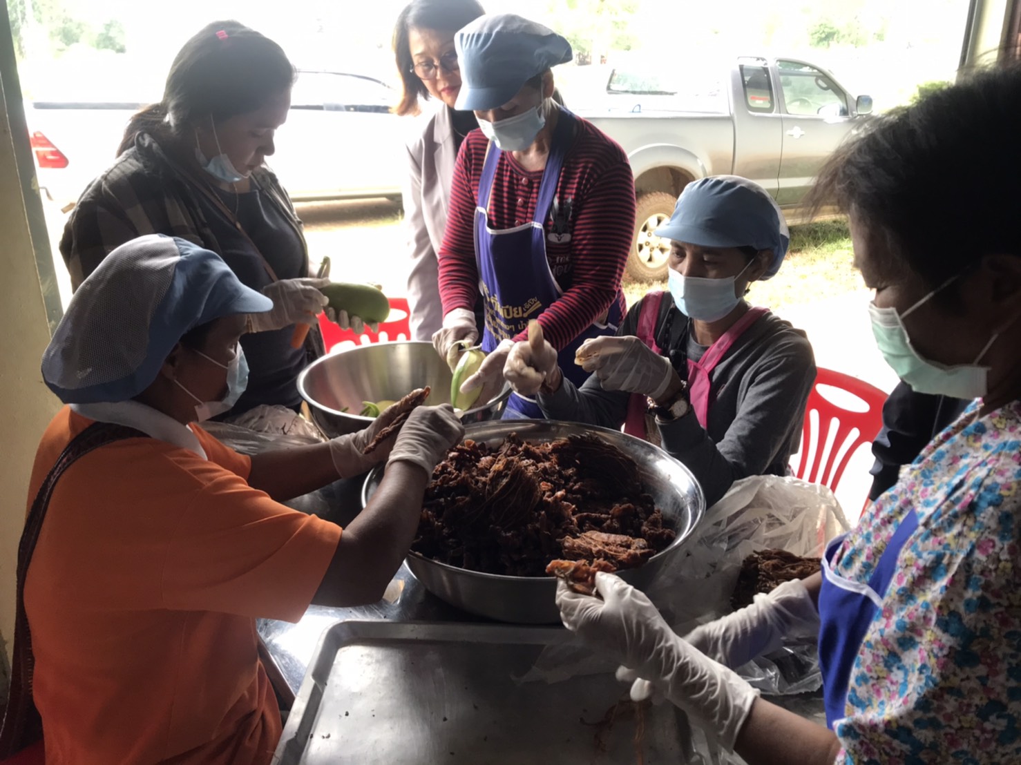 คณะทำงานติดตามสนับสนุนการดำเนินงานกองทุนพัฒนาบทบาทสตรีจังหวัดกาญจนบุรี ลงพื้นที่ตำบลแม่กระบุง อำเภอศรีสวัสดิ์ เพื่อติดตามสนับสนุนการดำเนินงานกองทุนพัฒนาบทบาทสตรีในพื้นที่