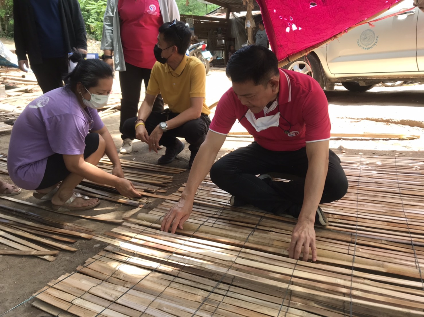 คณะทำงานติดตามสนับสนุนการดำเนินงานกองทุนพัฒนาบทบาทสตรีจังหวัดกาญจนบุรี ลงพื้นที่อำเภอไทรโยค เพื่อติดตามสนับสนุนการดำเนินงานกองทุนพัฒนาบทบาทสตรีในพื้นที่