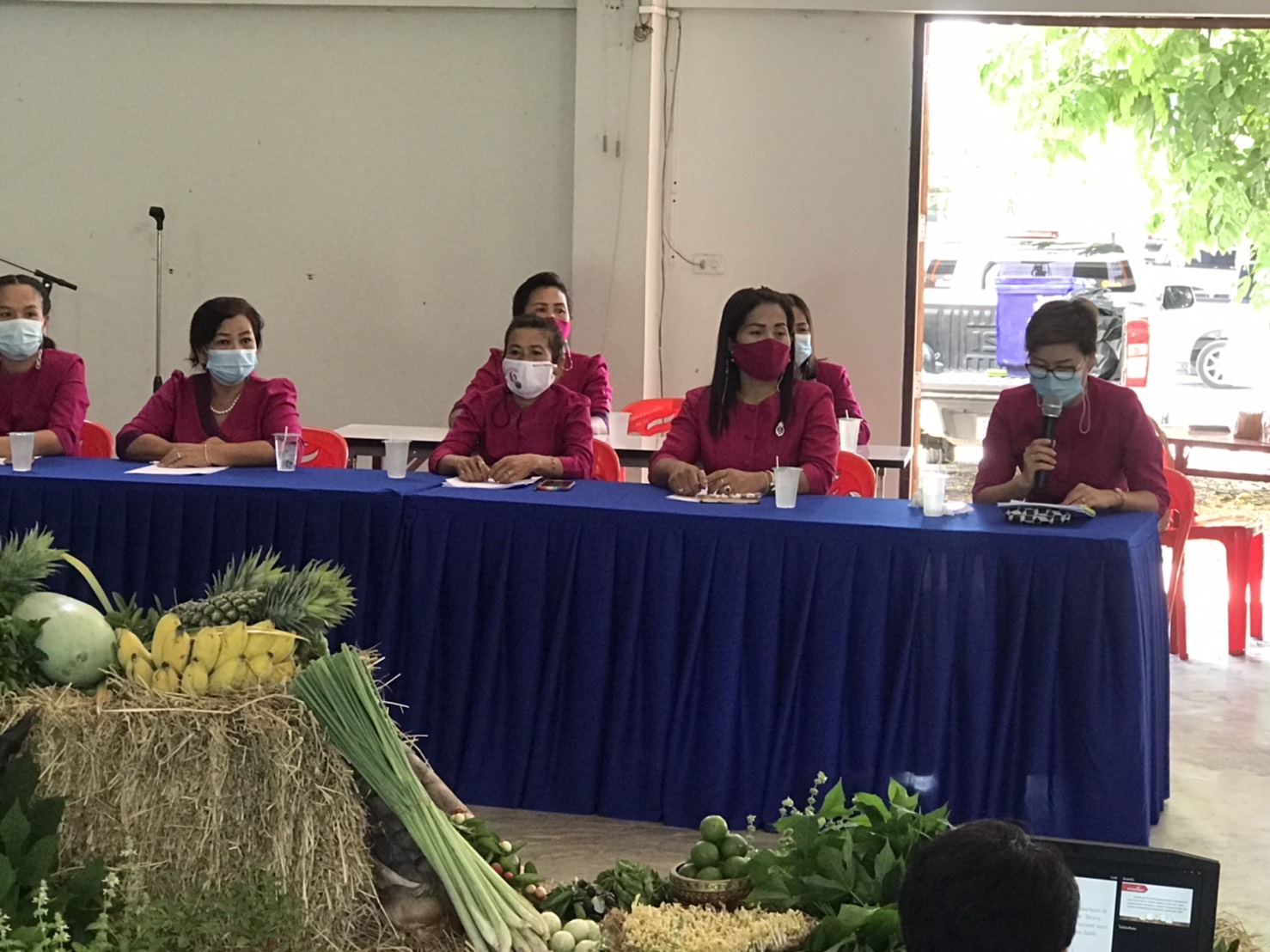 คณะกรรมการระดับจังหวัดลงพื้นที่หนองปรือ คัดกองทุนพัฒนาบทบาทสตรีดีเด่น