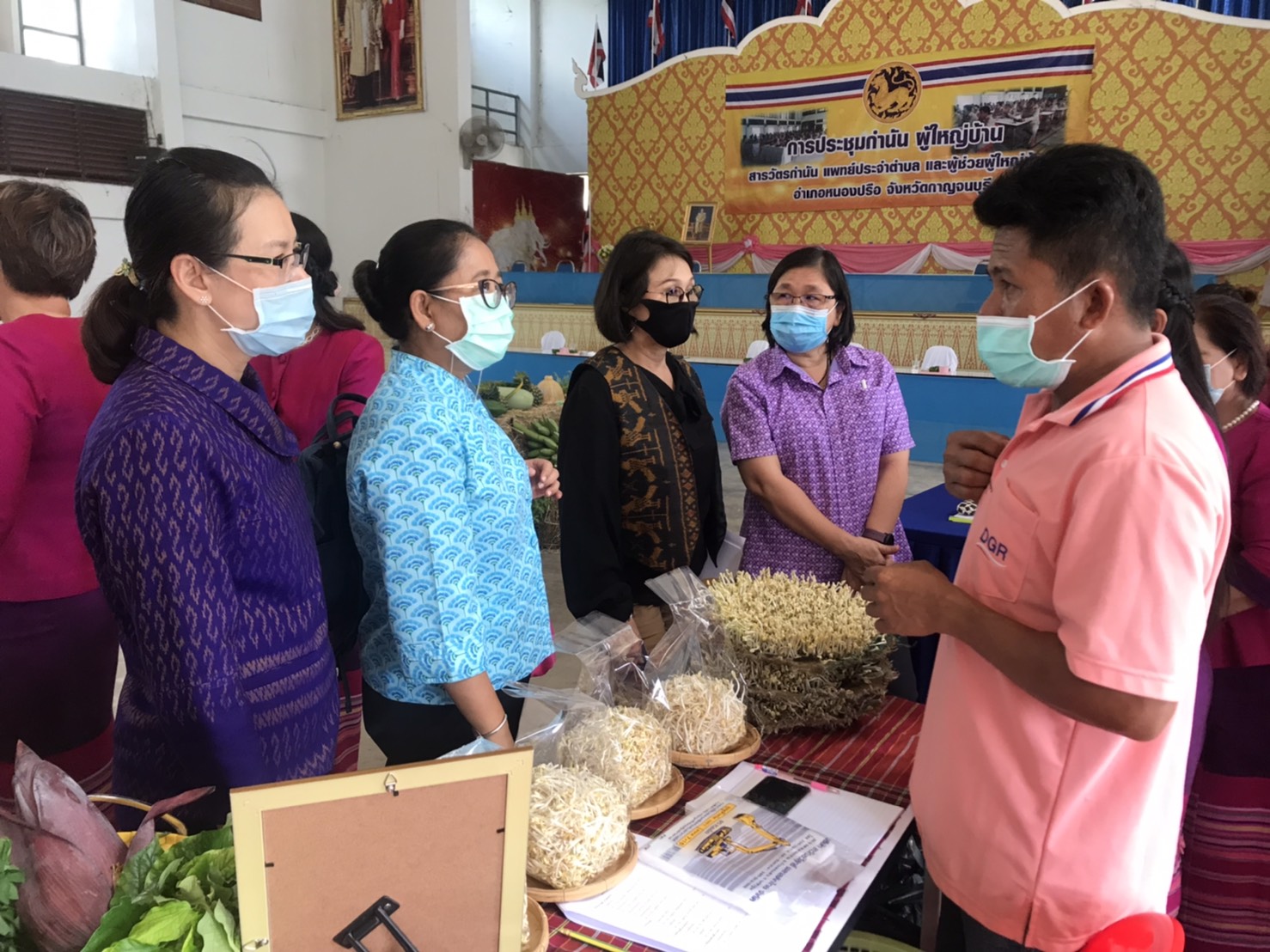 คณะกรรมการระดับจังหวัดลงพื้นที่หนองปรือ คัดกองทุนพัฒนาบทบาทสตรีดีเด่น