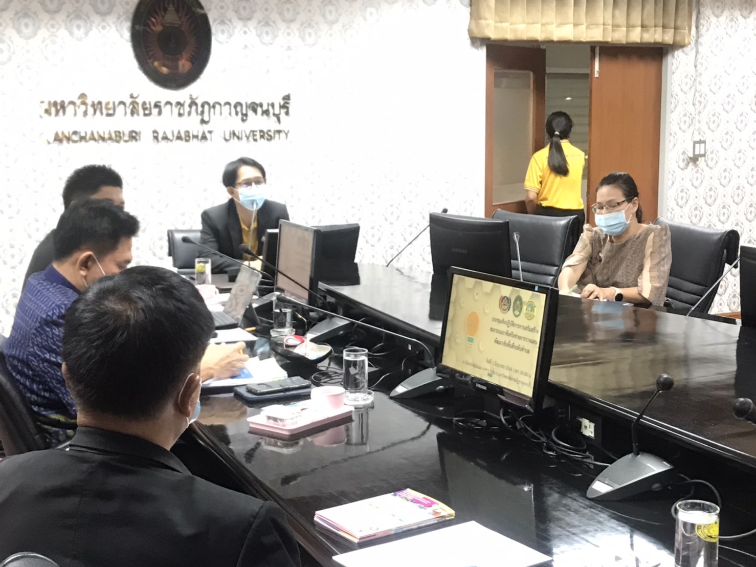 พัฒนาชุมชนกาญจน์จับมือกับมหาวิทยาลัยราชภัฏกาญจนบุรี ร่วมกันเคลื่อนงานแผนพัฒนาเชิงพื้นที่