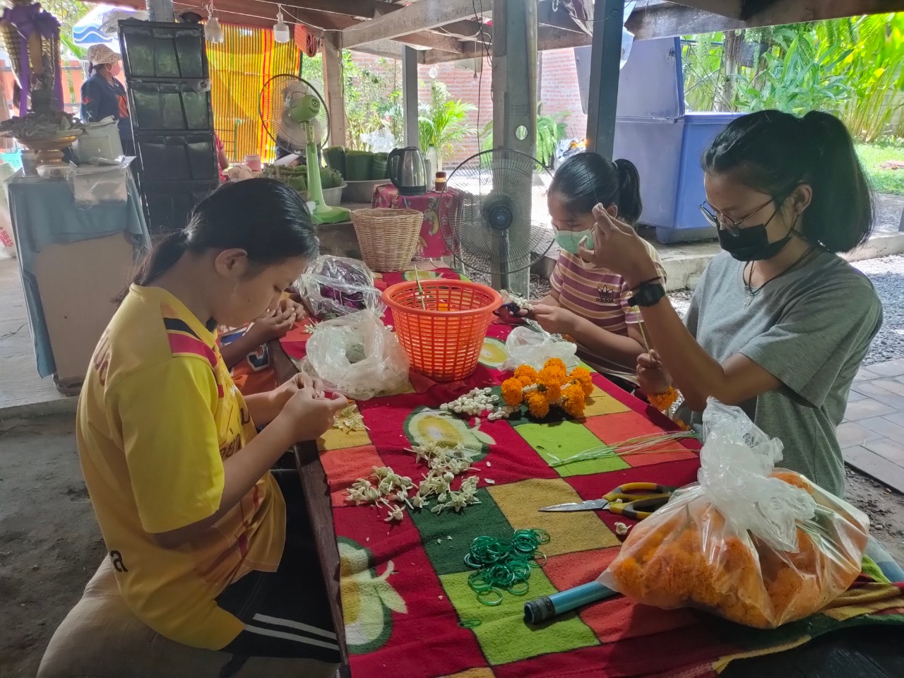 กองทุนสตรีกาญจนบุรี ลงพื้นที่ติดตามการดำเนินงาน อำเภอพนมทวน