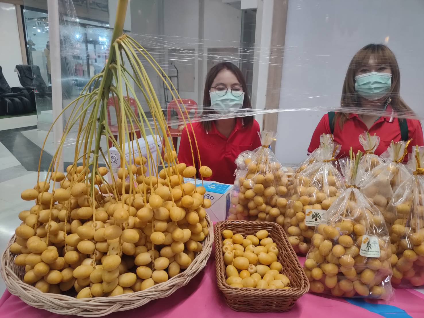 กองทุนพัฒนาบทบาทสตรีกาญจน์พากลุ่มอาชีพลงลุยตลาดบิ๊กซี ครั้งที่ 2 กวาดยอดขายเกือบแสน