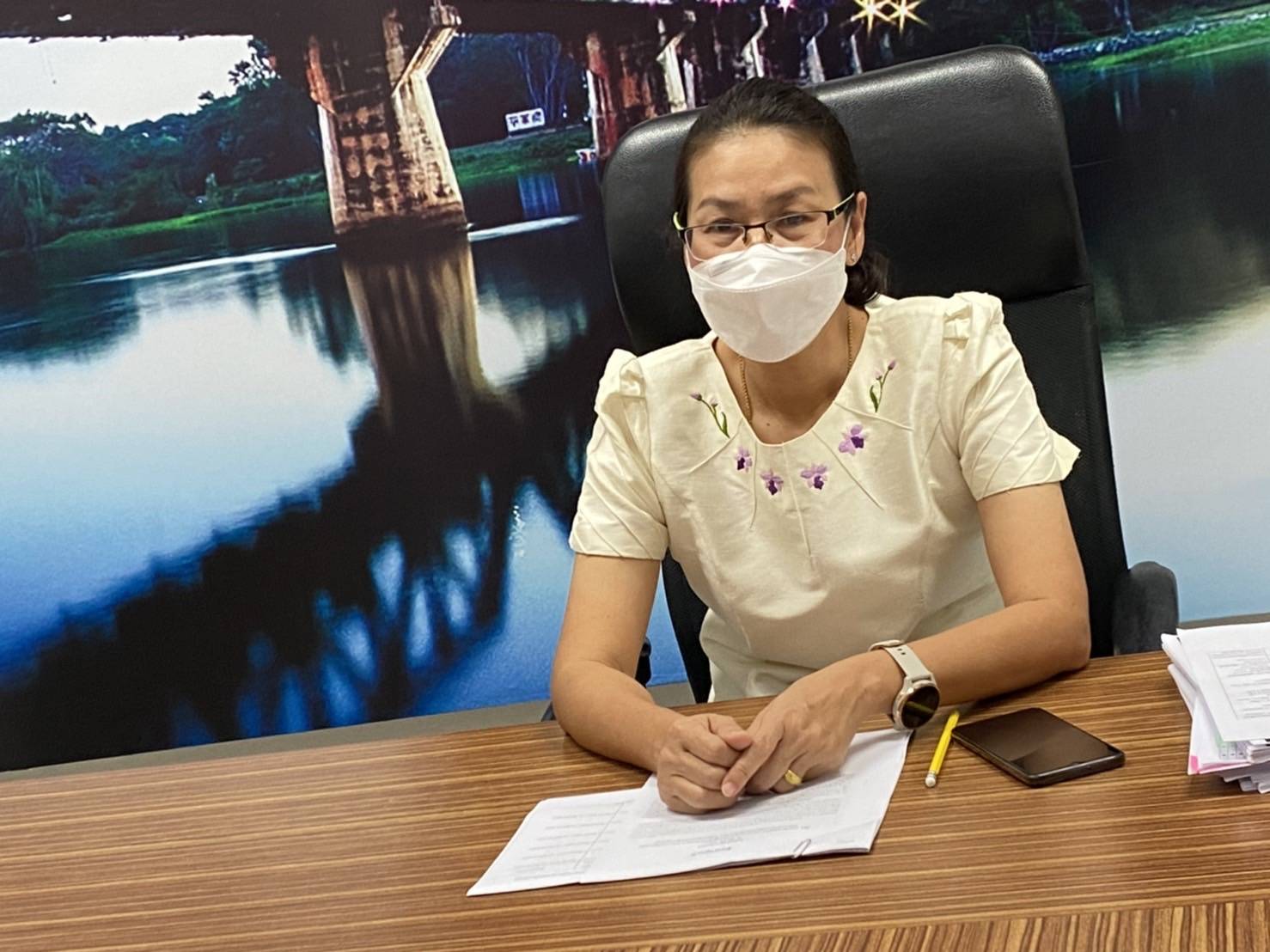 “พช.กาญจน์ ประชุมชี้แจงตามตัวชี้วัดพร้อมค่าเป้าหมายแก่นักพัฒนาชุมชน และ ประชุมมอบนโยบายแก่นักการตลาดรุ่นใหม่ OTOP “