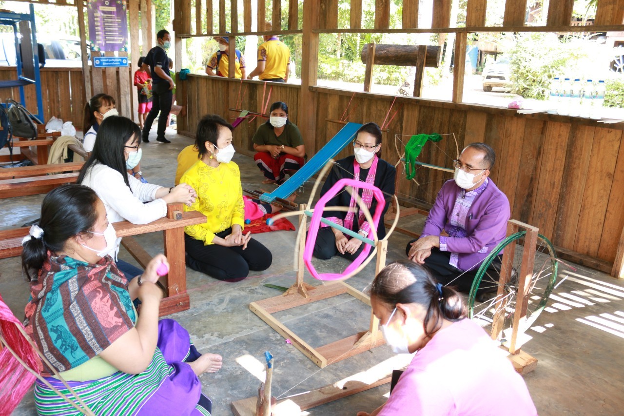 CDD@KAN>>>อธิบดีกรมการพัฒนาชุมชน ลงพื้นที่สังขละบุรีติดตามความก้าวหน้างานพัฒนาชุมชนในพื้นที่เขตชายแดนและติดตามความก้าวหน้าโครงการพัฒนาชุมชนในเขตรักษาพันธุ์สัตว์ป่าและอุทยานแห่งชาติ จังหวัดกาญจนบุรีบ้านไล่โว่ – สาละวะ