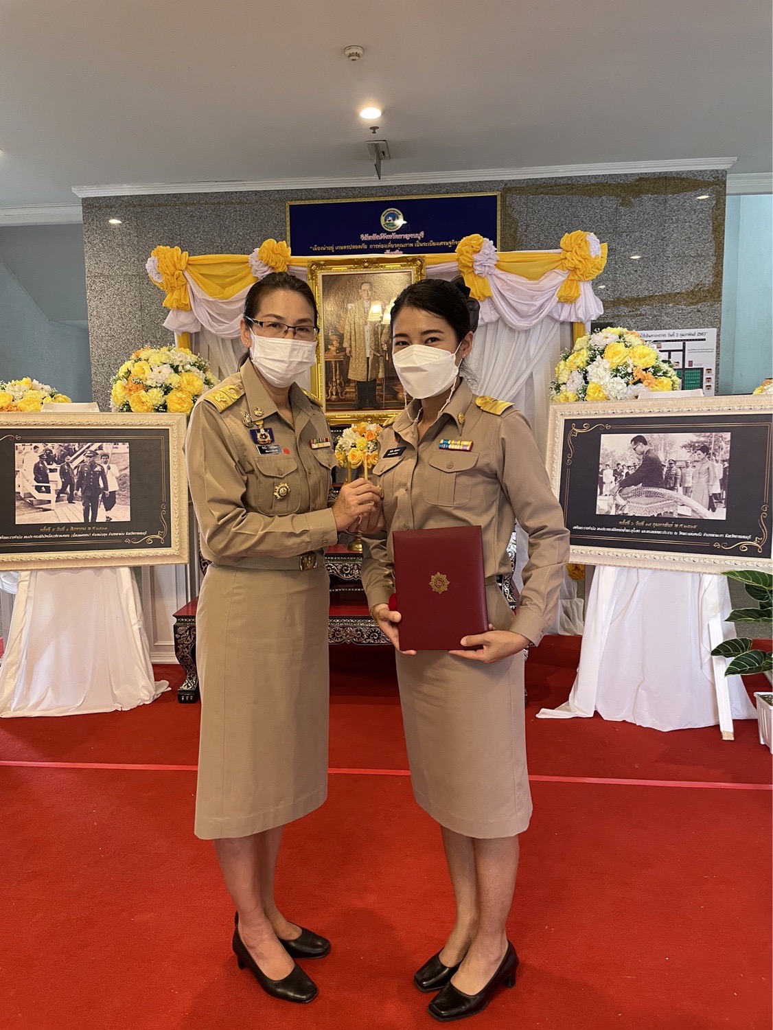 ผู้ว่าราชการจังหวัดกาญจนบุรี เป็นประธานในการมอบวุฒิบัตรและเข็มวิทยฐานะข้าราชการที่อยู่ระหว่างทดลองปฏิบัติหน้าที่ราชการ หลักสูตรพัฒนากรก่อนประจำการ รุ่นที่ 118