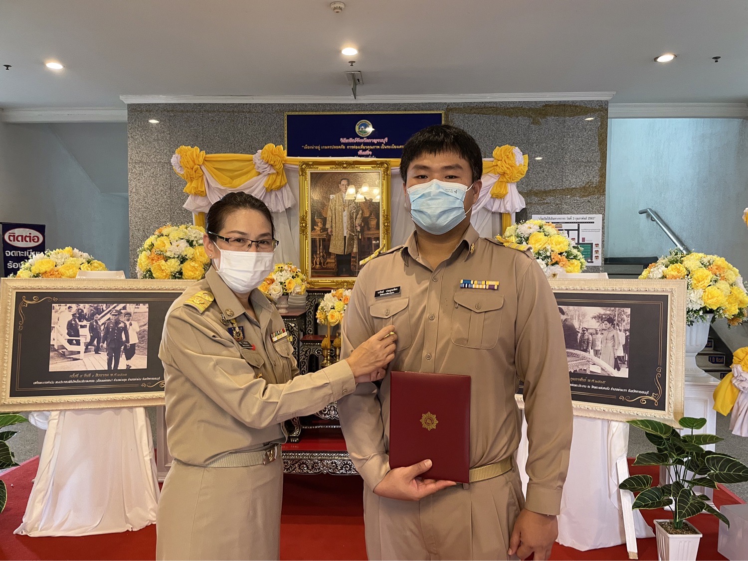 ผู้ว่าราชการจังหวัดกาญจนบุรี เป็นประธานในการมอบวุฒิบัตรและเข็มวิทยฐานะข้าราชการที่อยู่ระหว่างทดลองปฏิบัติหน้าที่ราชการ หลักสูตรพัฒนากรก่อนประจำการ รุ่นที่ 118