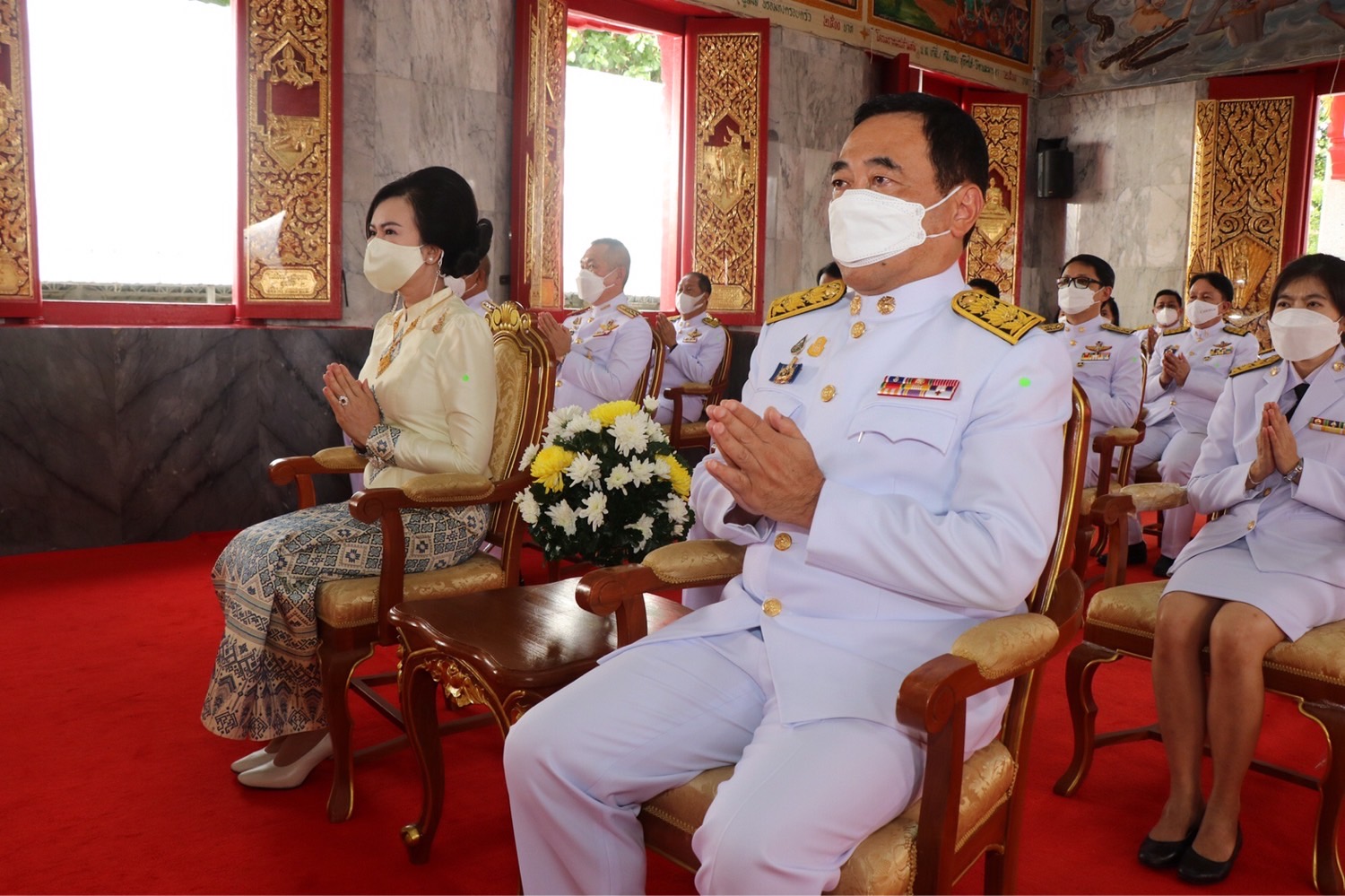 พช.กาญจนบุรี ร่วมพิธีทอดผ้าป่าสนับสนุนโครงการทุนเล่าเรียนหลวงสำหรับพระสงฆ์ไทย จังหวัดกาญจนบุรี