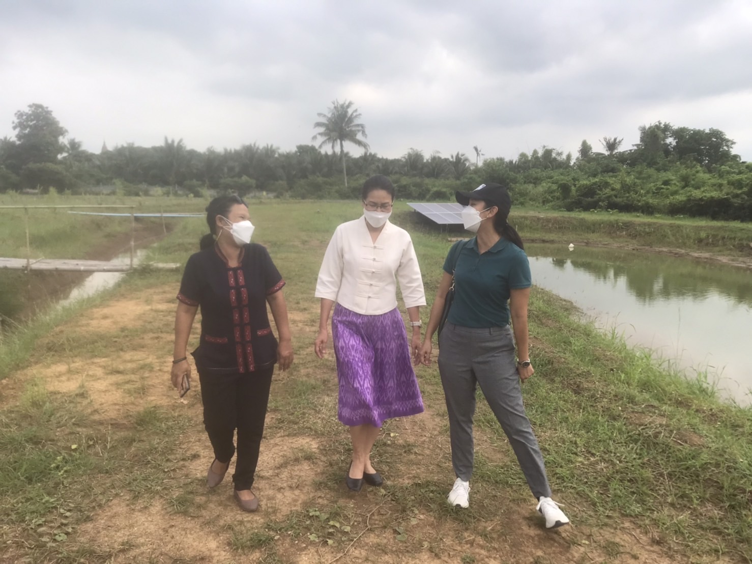 พจ.กาญจน์ ลงพื้นที่ติดตามความก้าวหน้า แปลง โคก หนอง นา (CLM) ของนายอนวัจน์ แม้นทิม