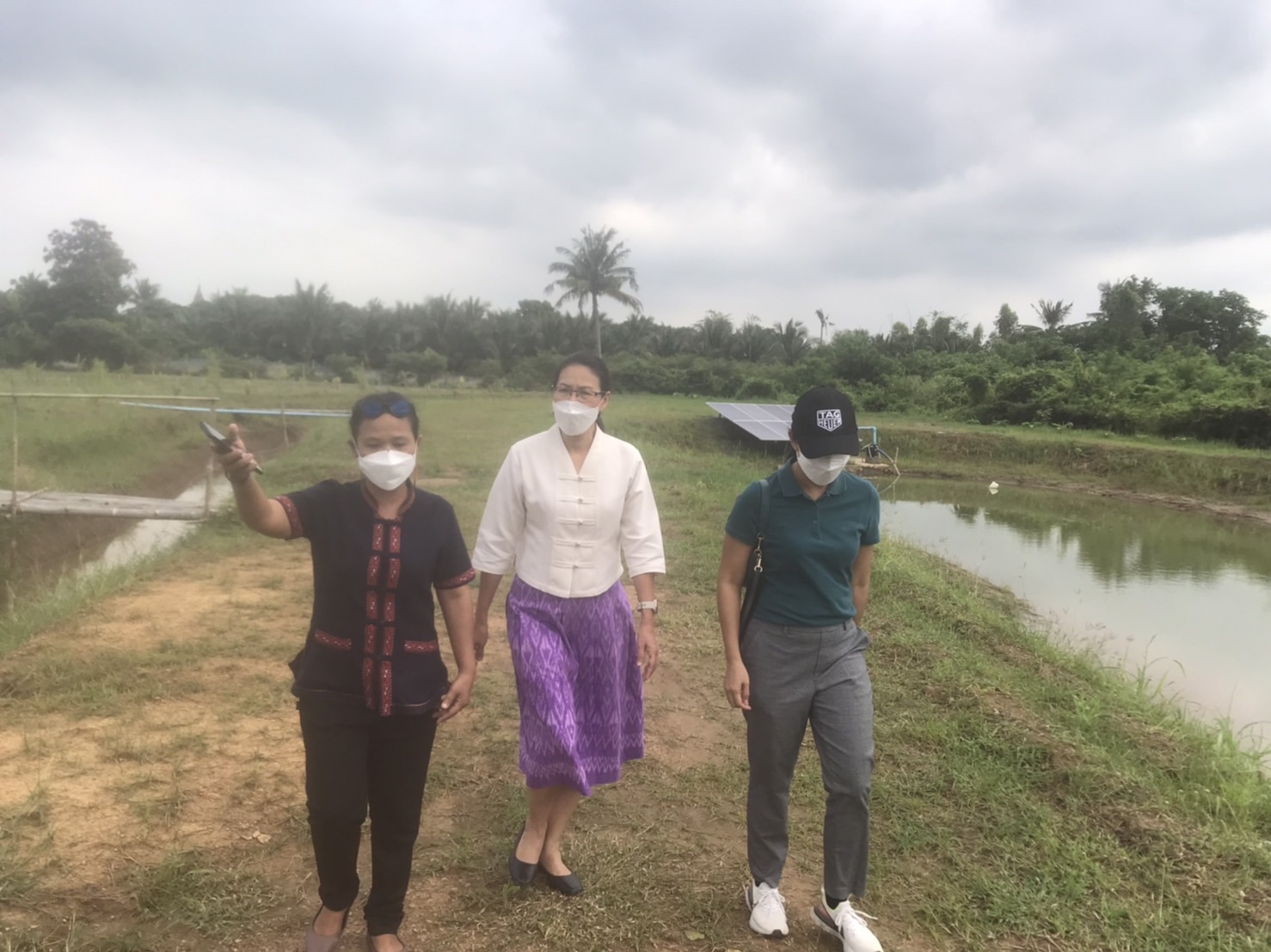 พจ.กาญจน์ ลงพื้นที่ติดตามความก้าวหน้า แปลง โคก หนอง นา (CLM) ของนายอนวัจน์ แม้นทิม