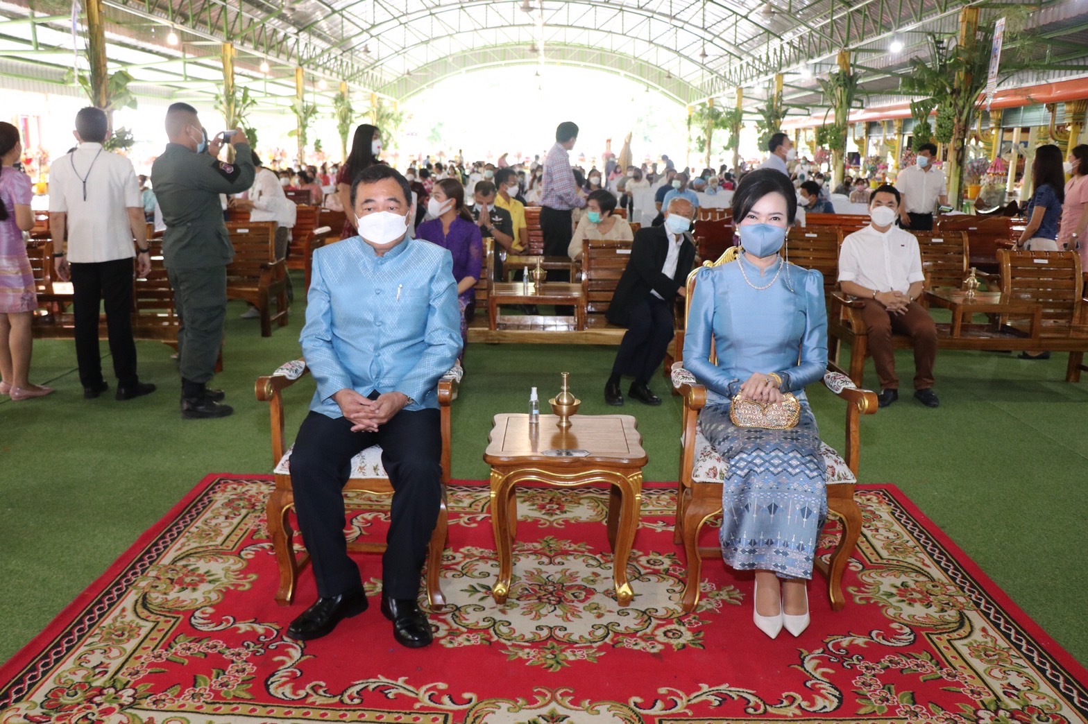 พช.กาญจน์ ร่วมทอดกฐินสามัคคีสร้างและบูรณปฏิสังขรณ์เสนาสนะ ณ วัดสระสำเภาทอง