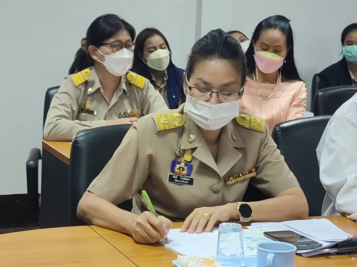 พช. กาญจน์ ร่วมประชุมคณะกรรมการงานเดินแบบผ้าไทย ผ้าพื้นถิ่น การกุศล “กาญจนบุรี รักษ์ผ้าไทย รวมน้ำใจ ช่วยกาชาด”
