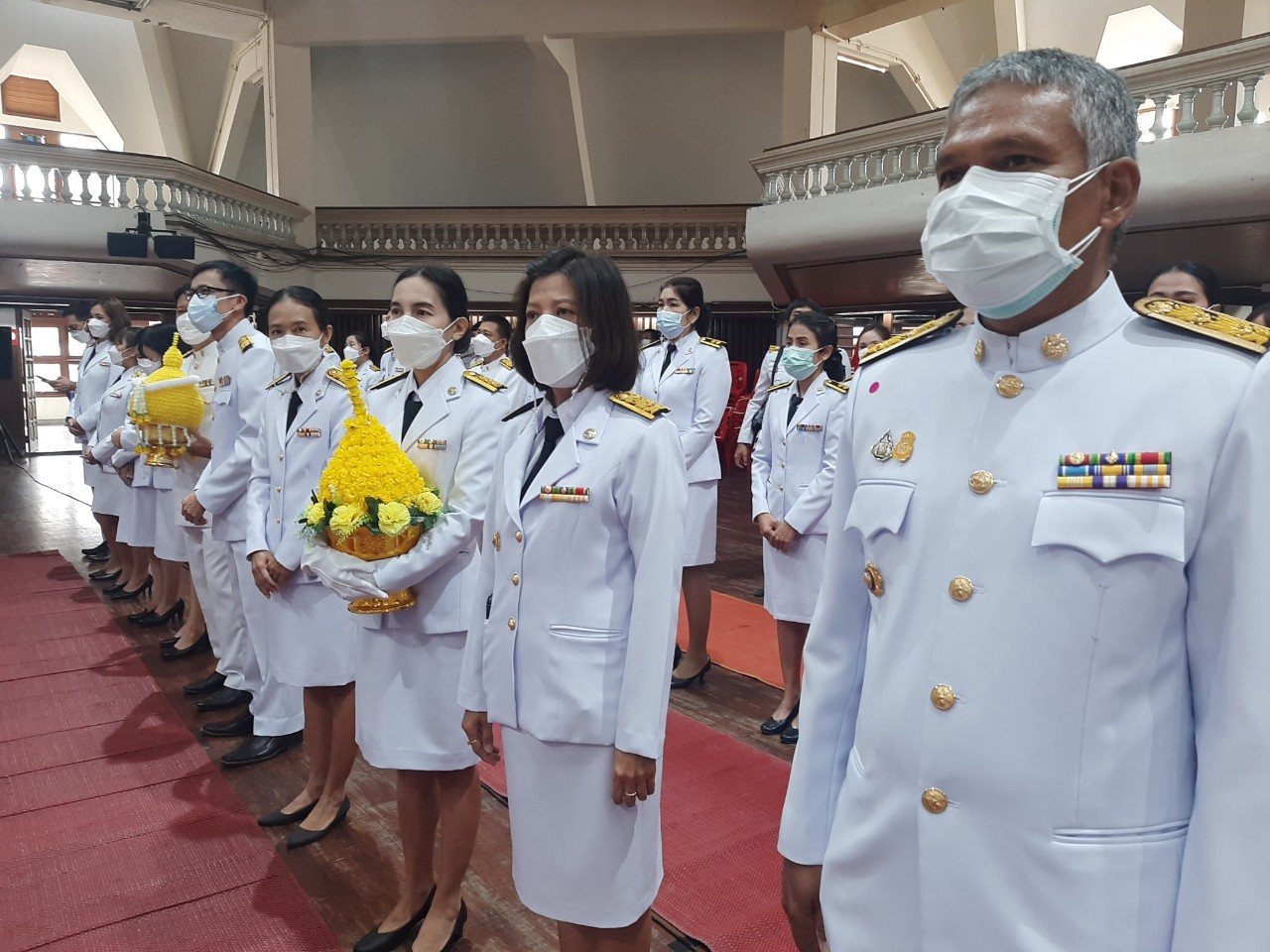 พช.กาญจน์ ร่วมพิธีทำบุญตักบาตรถวายพระราชกุศล และพิธีวางพานพุ่ม และพิธีถวายบังคม ตามกิจกรรมเนื่องในวันคล้ายวันพระราชสมภพพระบาทสมเด็จพระบรมชนกาธิเบศร มหาภูมิพลอดุลยเดชมหาราช บรมนาถบพิตร วันชาติ และวันพ่อแห่งชาติ 5 ธันวาคม 2564