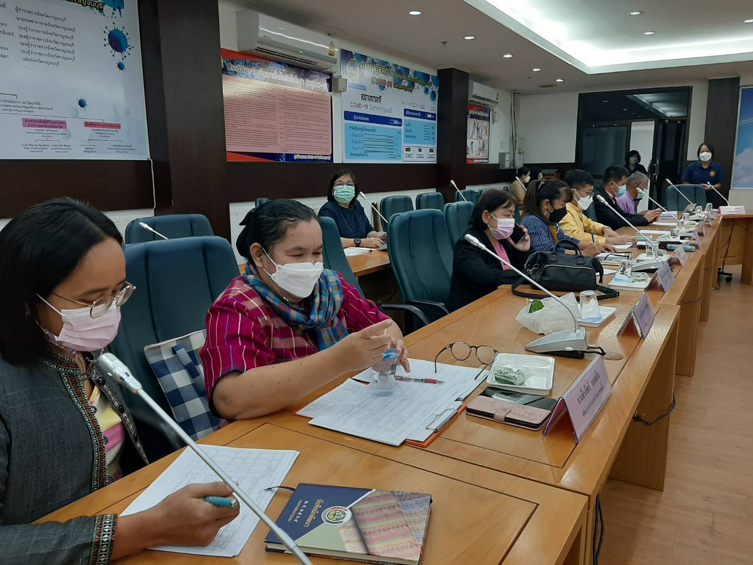 พช.กาญจน์ จัดประชุมทีมแก้จน (กข.คจ.) ครั้งที่ 1/2564