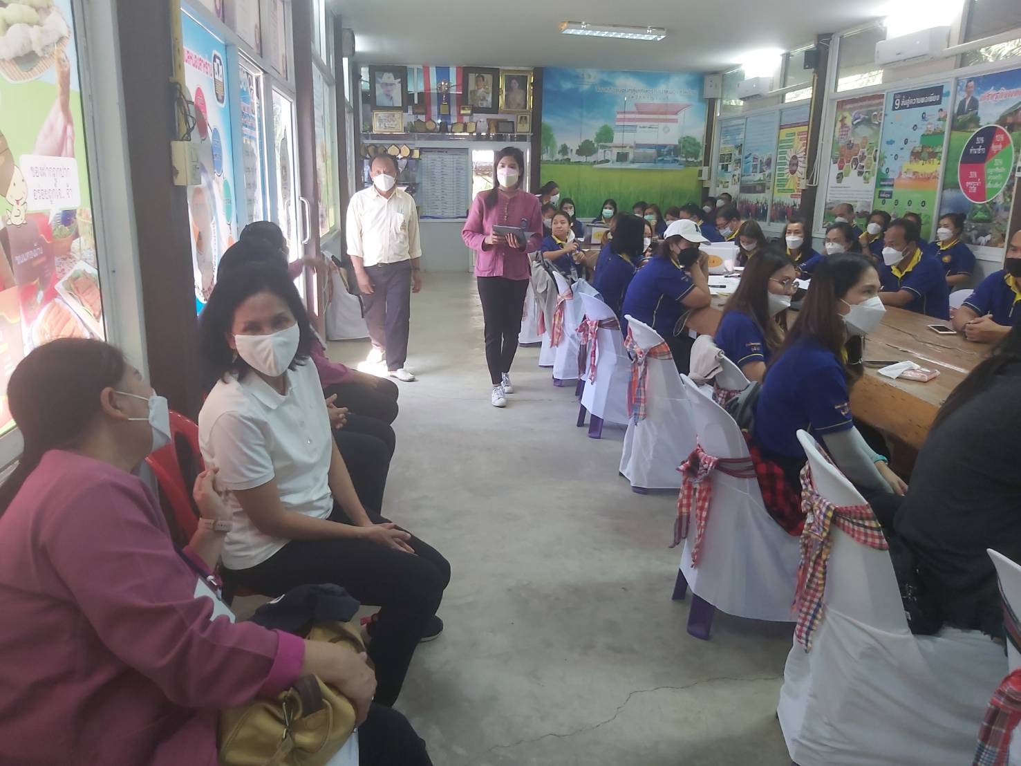 พัฒนาการจังหวัดกาญจน์ ร่วมพบปะพูดคุยและสร้างความใจการทำงาน แก่ นักพัฒนาชุมชนของกรมส่งเสริมการปกครองส่วนท้องถิ่น