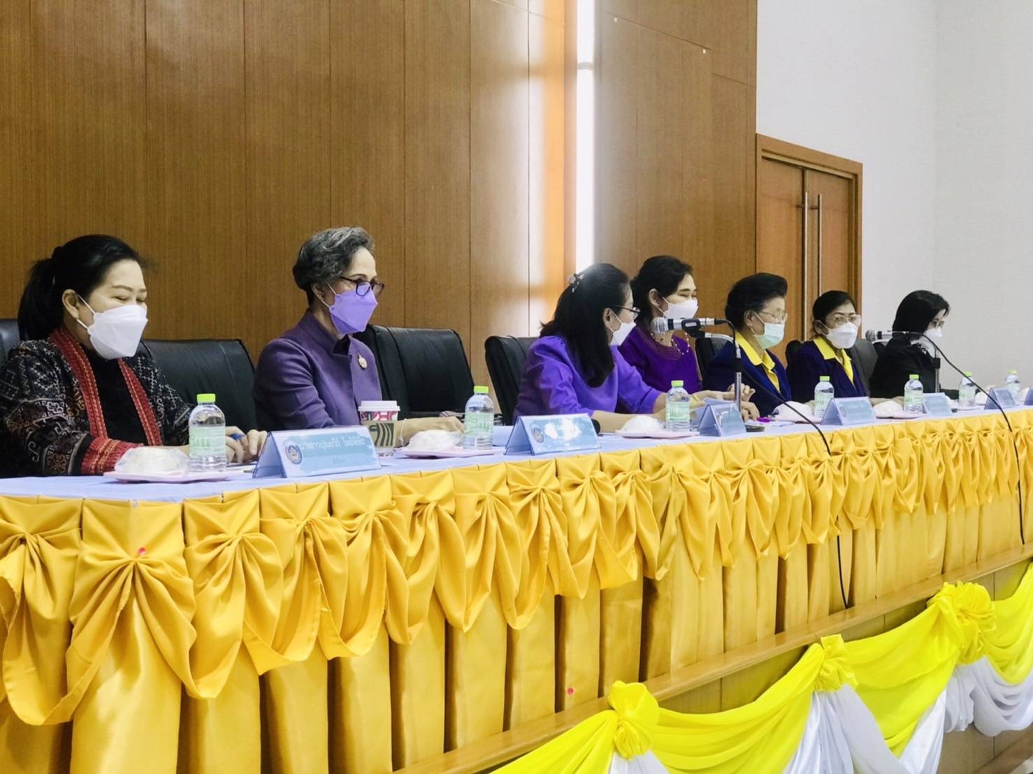 พช.กาญจนบุรี จัดการประชุมคณะกรรมการพัฒนาสตรีจังหวัดกาญจนบุรี (กพสจ.) ครั้งที่ 1/2565