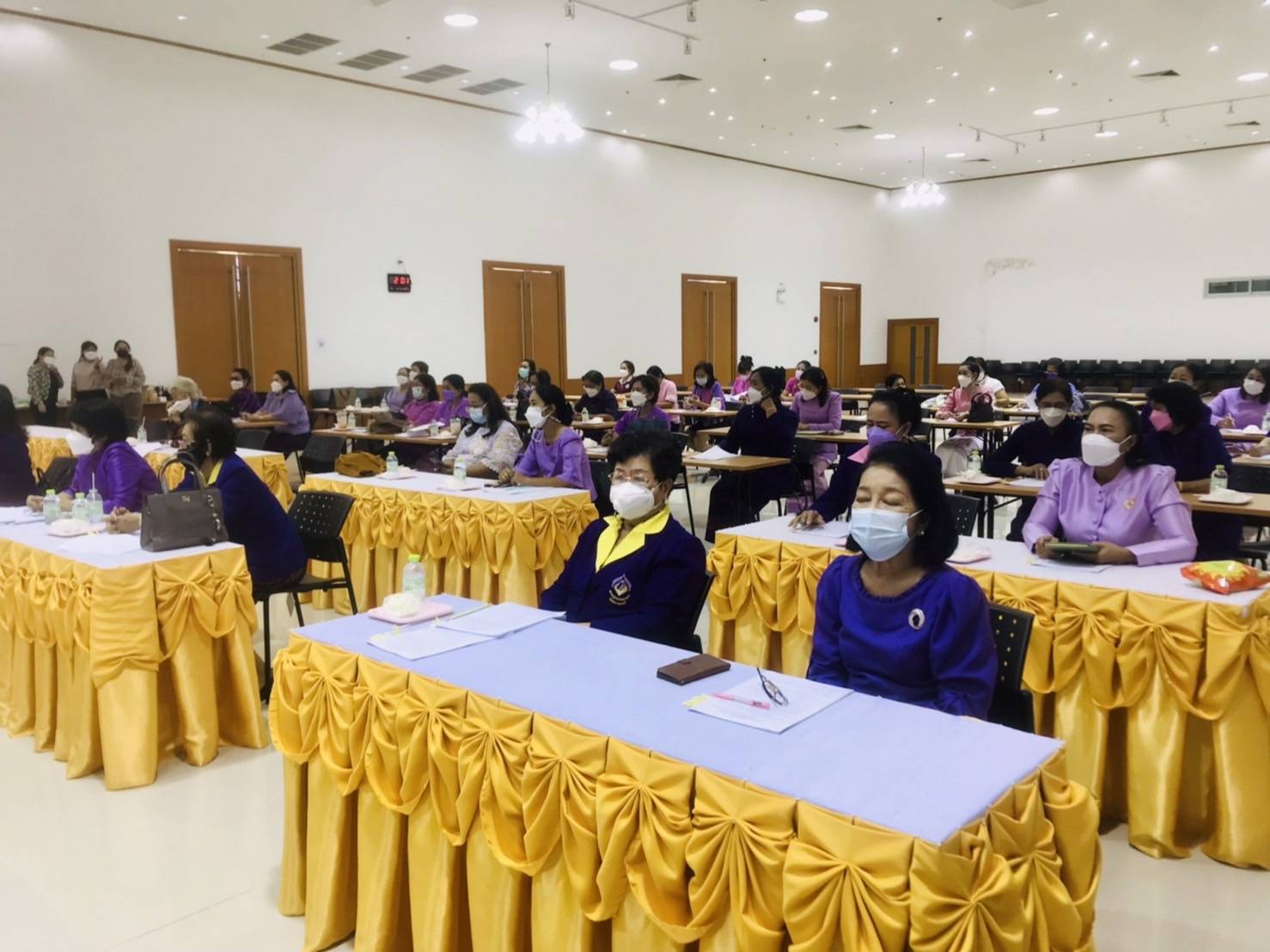 พช.กาญจนบุรี จัดการประชุมคณะกรรมการพัฒนาสตรีจังหวัดกาญจนบุรี (กพสจ.) ครั้งที่ 1/2565