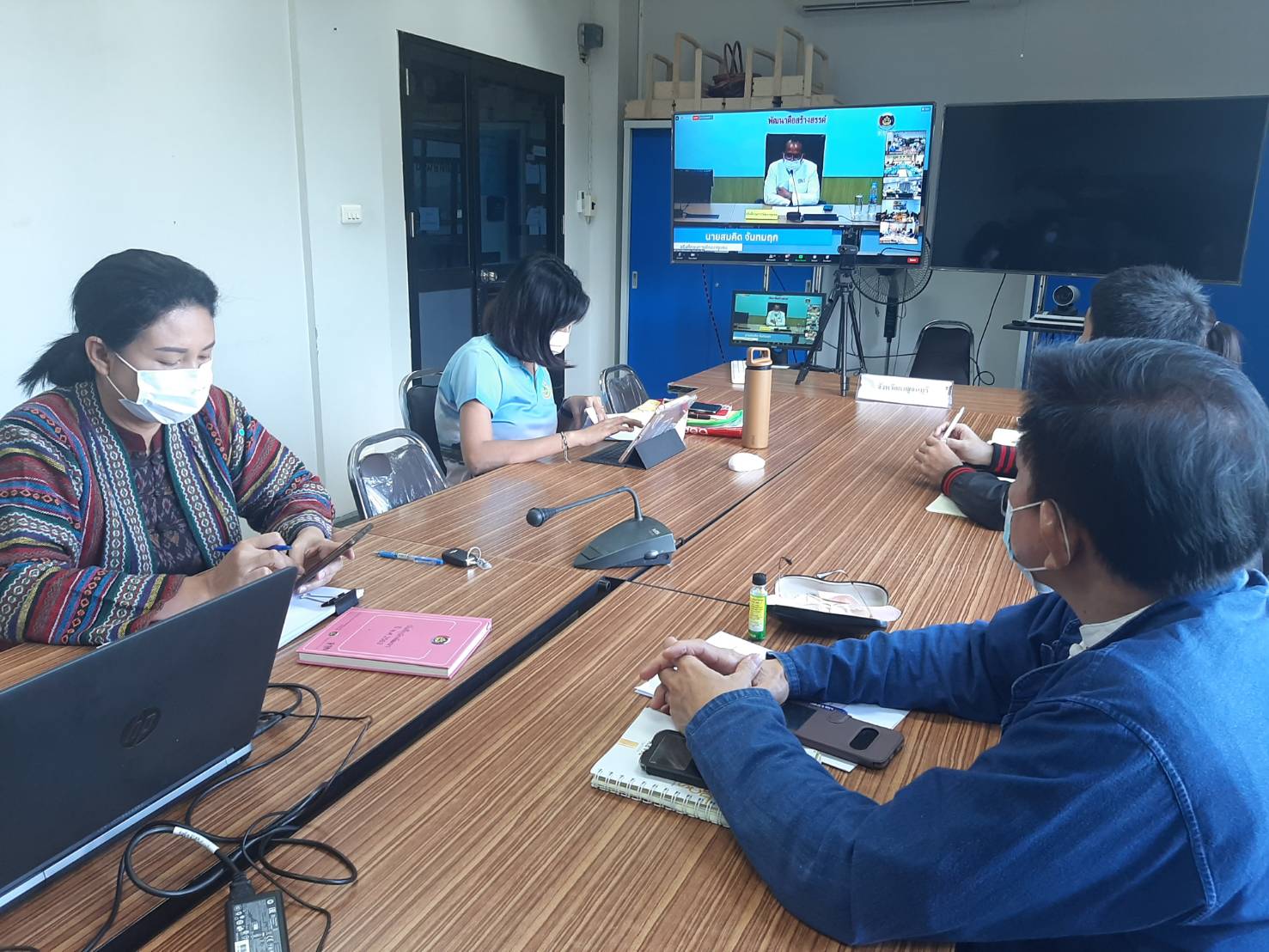 พช.กาญจนบุรี เสริมทักษะ สร้างการเรียนรู้การใช้งานระบบ TPMAP Logbook