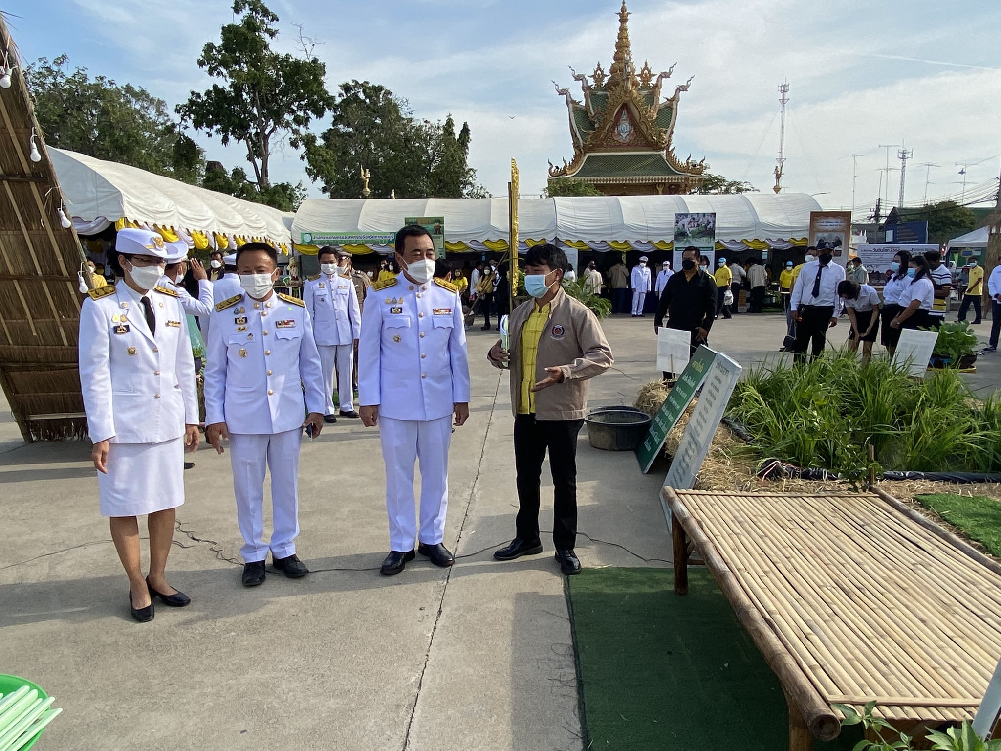 “พช.กาญจน์ ร่วมแสดงผลสำเร็จโคกหนองนาในงานวันดินโลก 64”