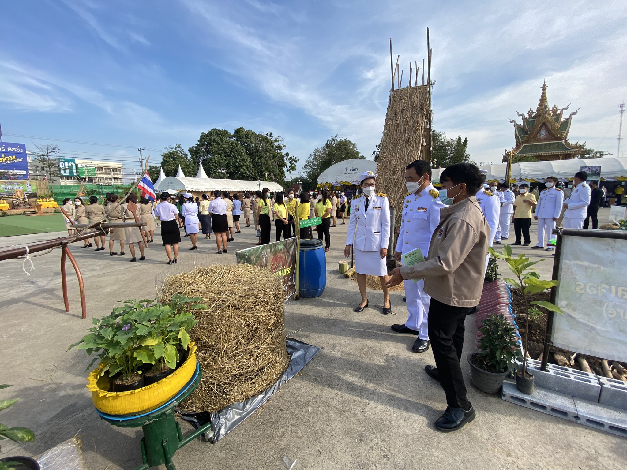 “พช.กาญจน์ ร่วมแสดงผลสำเร็จโคกหนองนาในงานวันดินโลก 64”