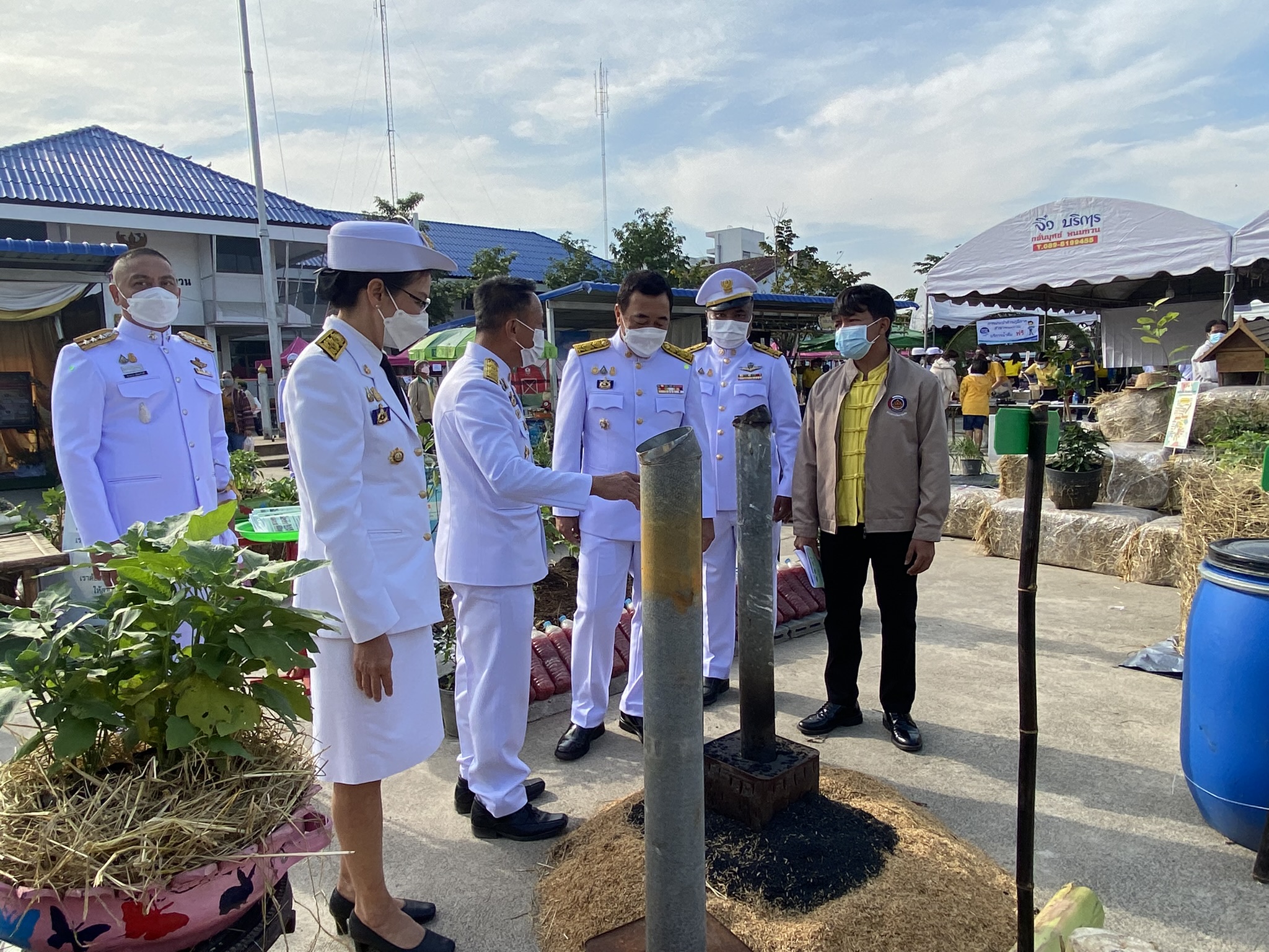 “พช.กาญจน์ ร่วมแสดงผลสำเร็จโคกหนองนาในงานวันดินโลก 64”