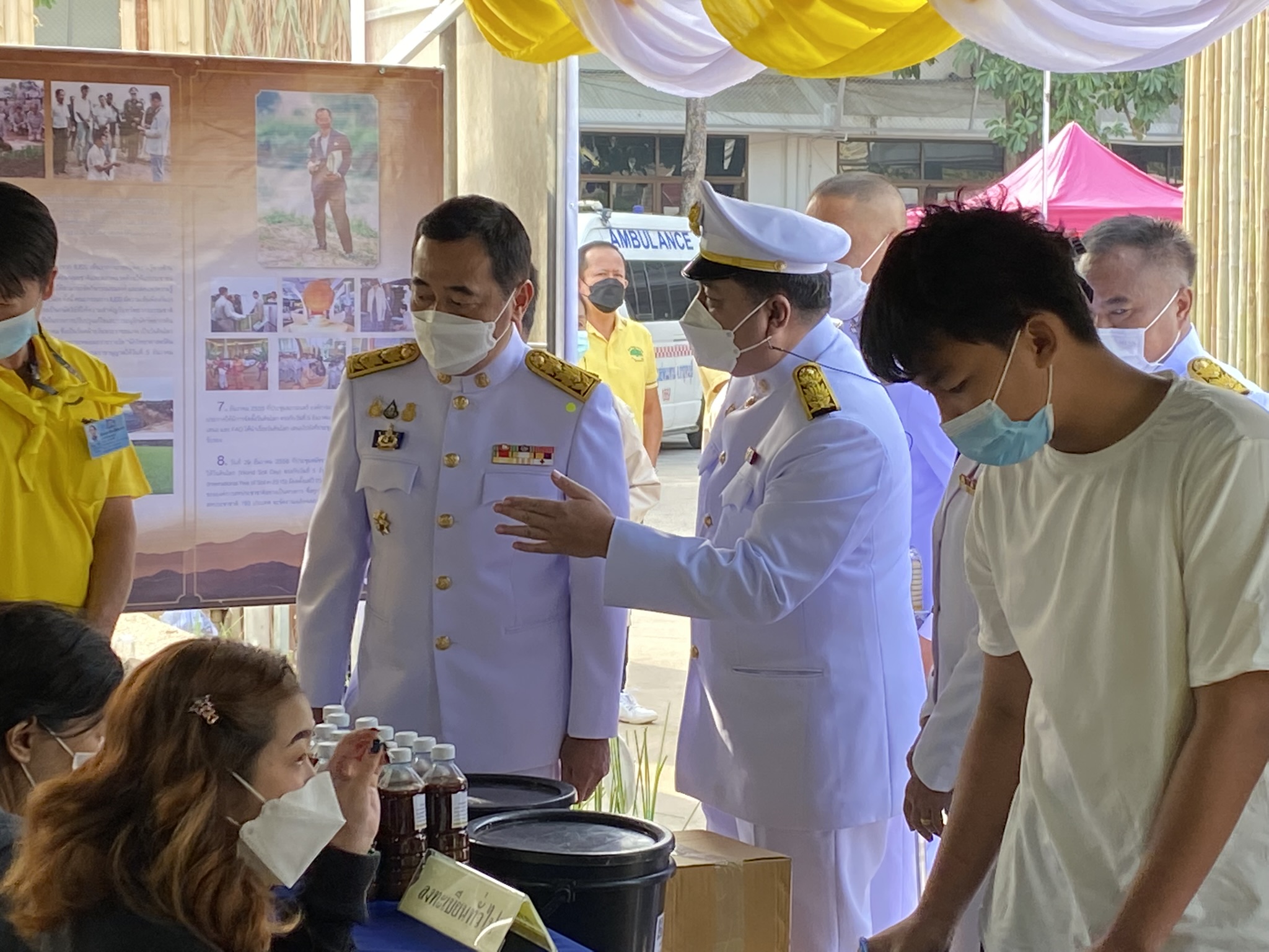“พช.กาญจน์ ร่วมแสดงผลสำเร็จโคกหนองนาในงานวันดินโลก 64”