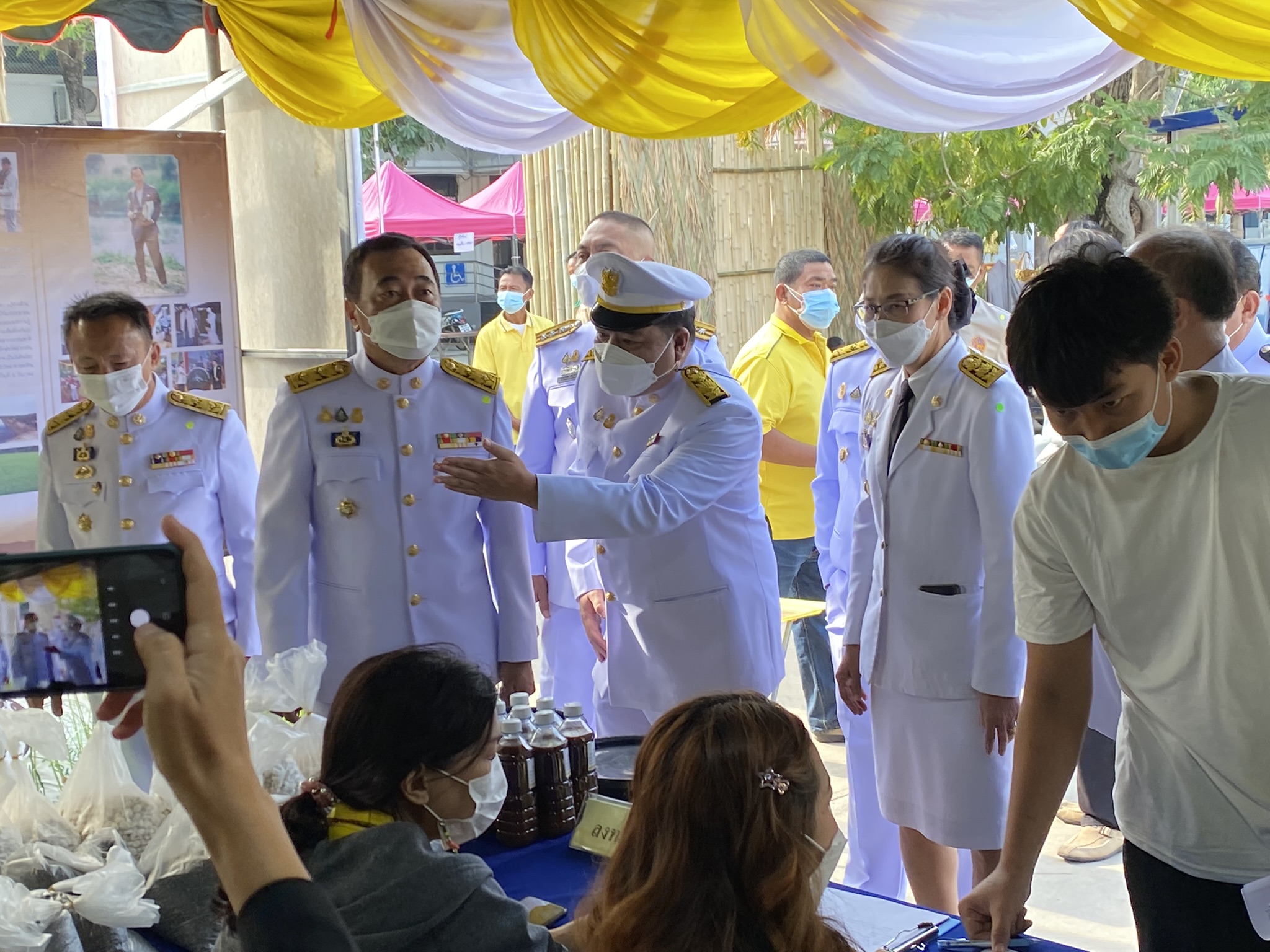 “พช.กาญจน์ ร่วมแสดงผลสำเร็จโคกหนองนาในงานวันดินโลก 64”