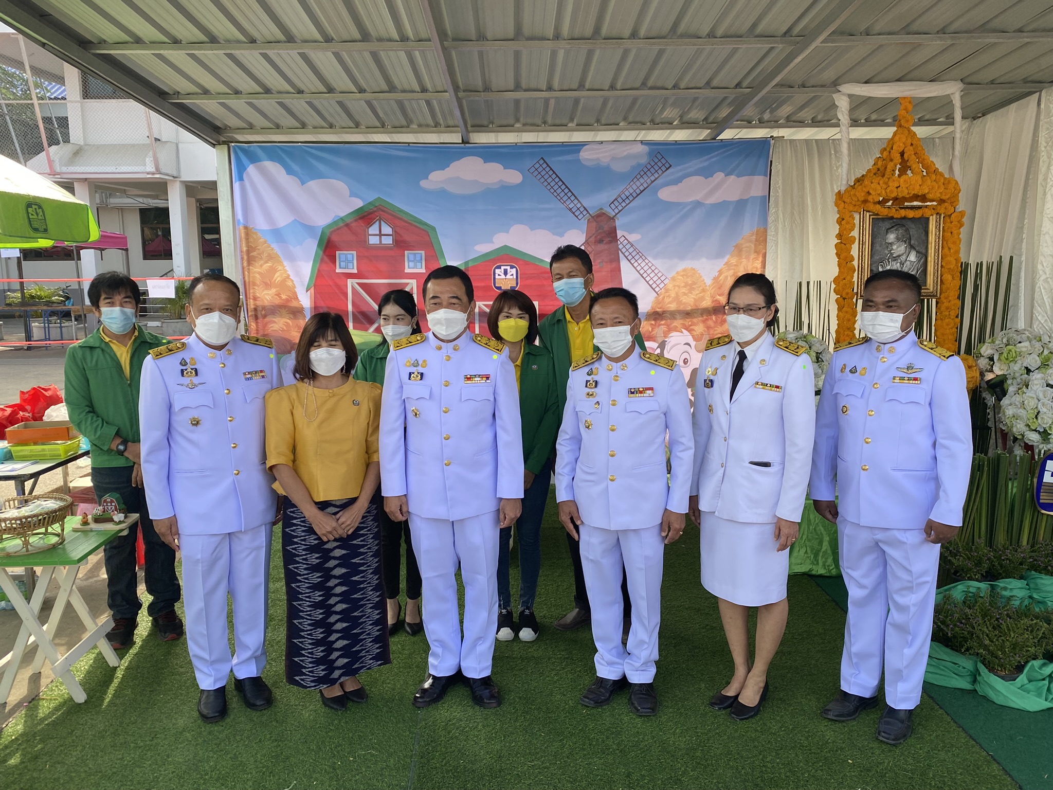 “พช.กาญจน์ ร่วมแสดงผลสำเร็จโคกหนองนาในงานวันดินโลก 64”