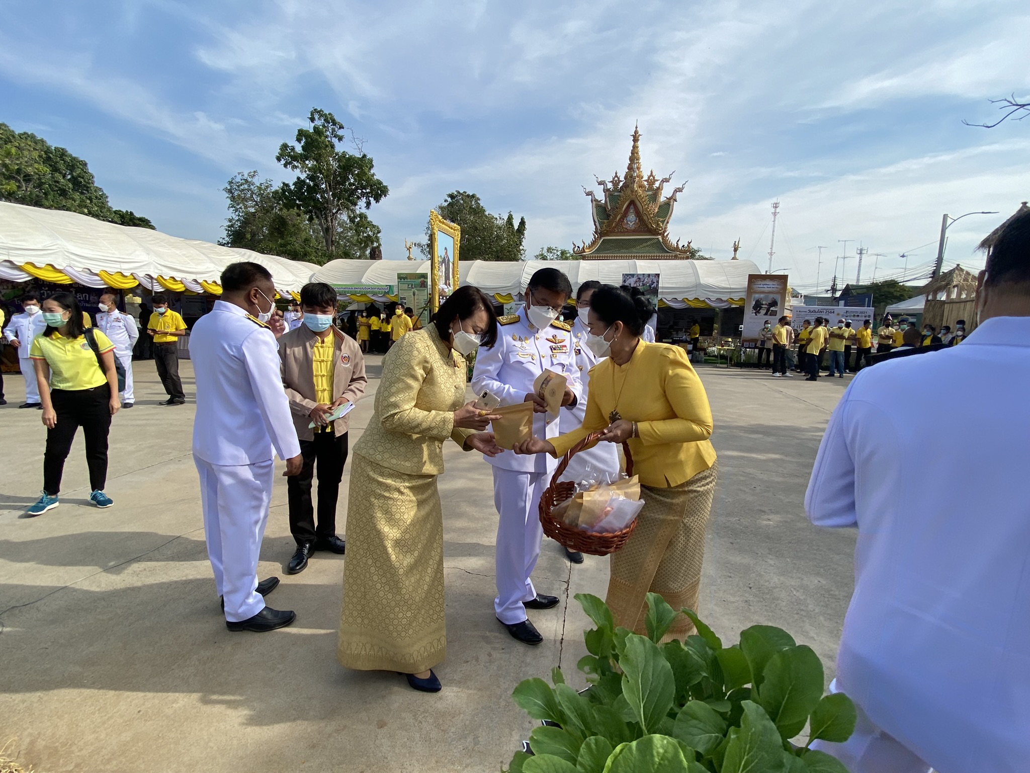 “พช.กาญจน์ ร่วมแสดงผลสำเร็จโคกหนองนาในงานวันดินโลก 64”