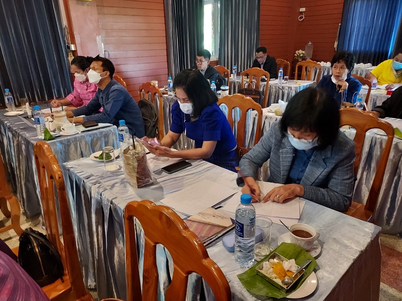 พัฒนาการอำเภอกาญจน์ ร่วมการประชุมโครงการฝึกอบรมบุคลากรกรมการพัฒนาชุมชน หลักสูตรเสริมสมรรถนะพัฒนาการอำเภอ ประจำปีงบประมาณ 2565 ผ่านระบบ Zoom Cloud Meeting