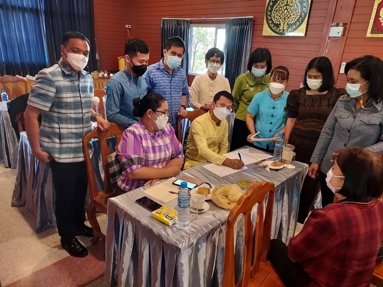 ทีมพัฒนาการอำเภอเมืองกาญจน์ ร่วมการประชุมโครงการฝึกอบรมบุคลากรกรมการพัฒนาชุมชน หลักสูตรเสริมสมรรถนะพัฒนาการอำเภอ ประจำปีงบประมาณ 2565 ผ่านระบบ Zoom Cloud Meeting วันที่ 2