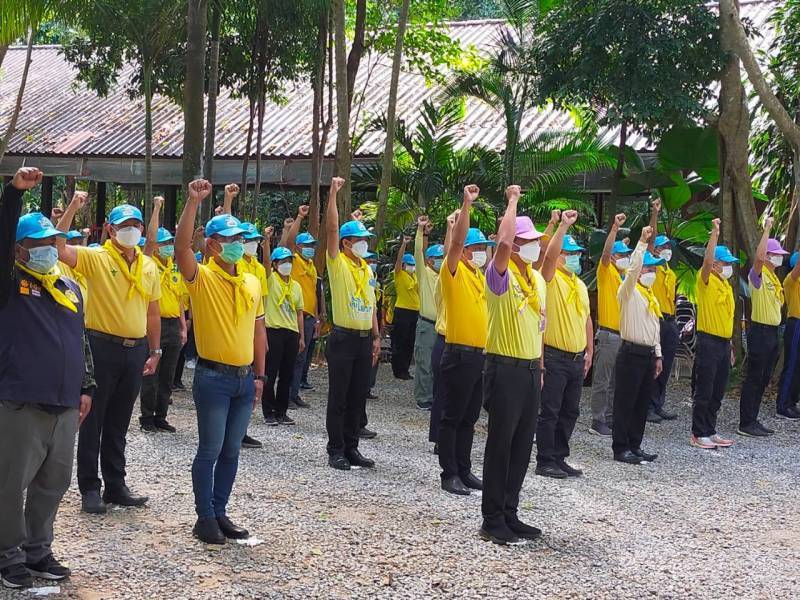 ? CDD KAN News : พช.กาญจนบุรี ร่วมกิจกรรมจิตอาสาทำฝายชะลอน้ำและแนวกันไฟ ในพื้นที่โครงการห้วยองคตอันเนื่องมาจากพระราชดำริ