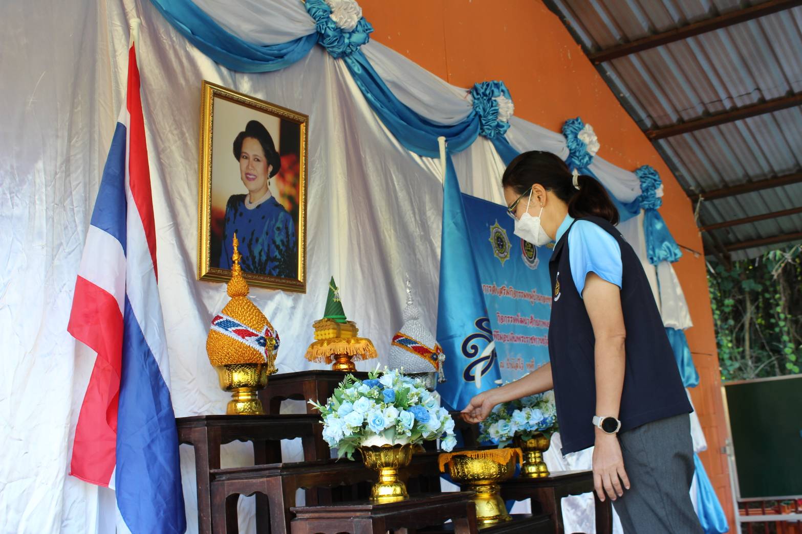 ? CDD KAN News : พัฒนาชุมชนเมืองกาญจน์ จับมือร่วมกับอำเภอสังขละบุรี จัดพิธีมอบเงินพระราชทานขวัญถุงกองทุนแม่ของแผ่นดิน ณ บ้านไล่โว่