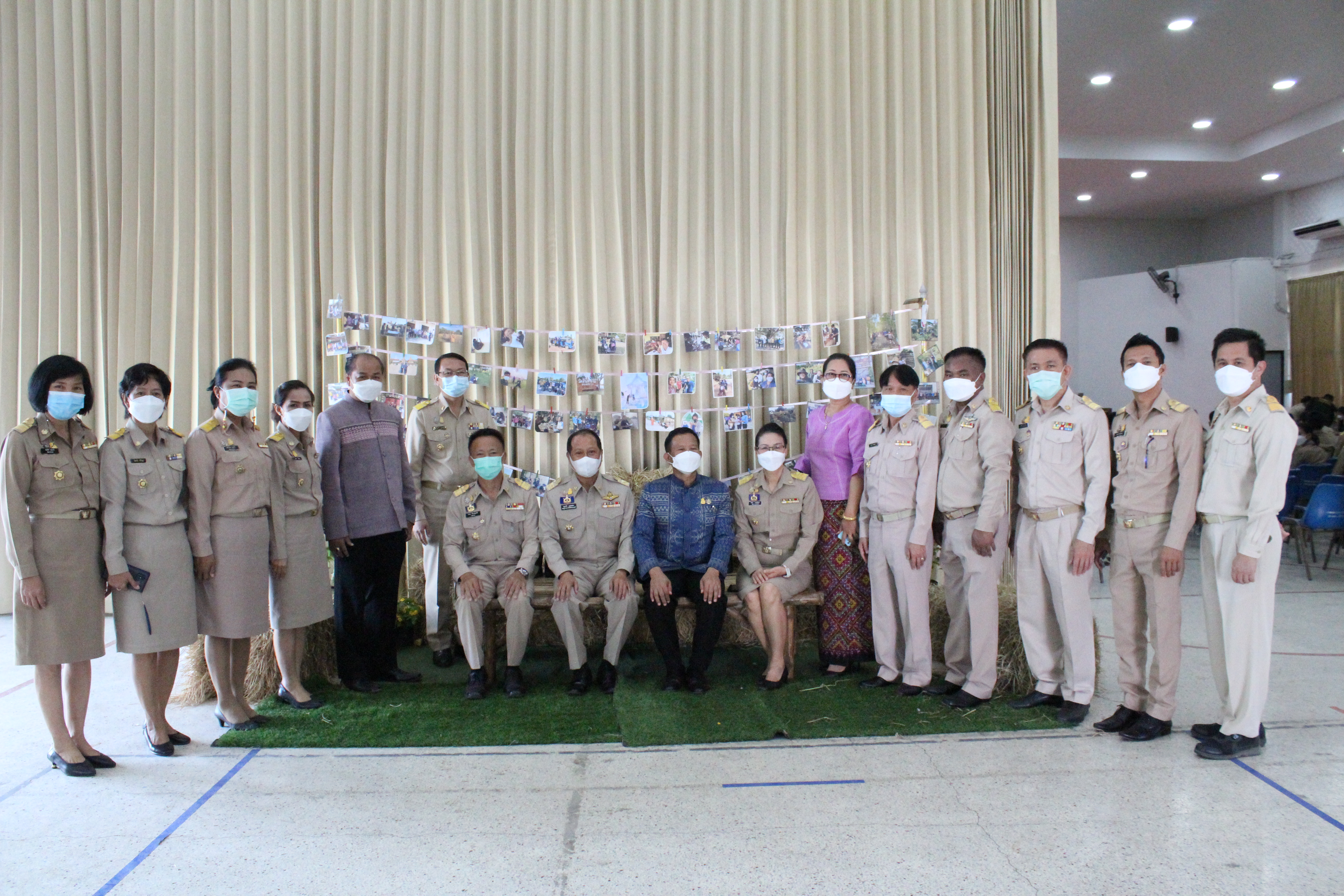 “พัฒนาชุมชนกาญจนบุรีจับมืออำเภอพนมทวน ส่งมอบพัฒนากรบรรจุใหม่ รุ่น 119”