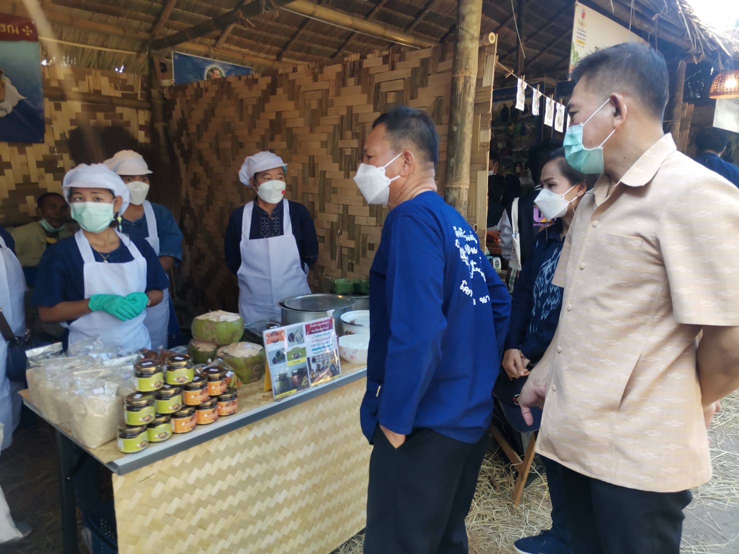 “พัฒนาชุมชนกาญจนบุรีจับมือทองผาภูมิ ร่วมแสดงผลความสำเร็จของโคก หนอง นา โมเดล ในงานวันดินโลก เขื่อนวชิราลงกรณ”
