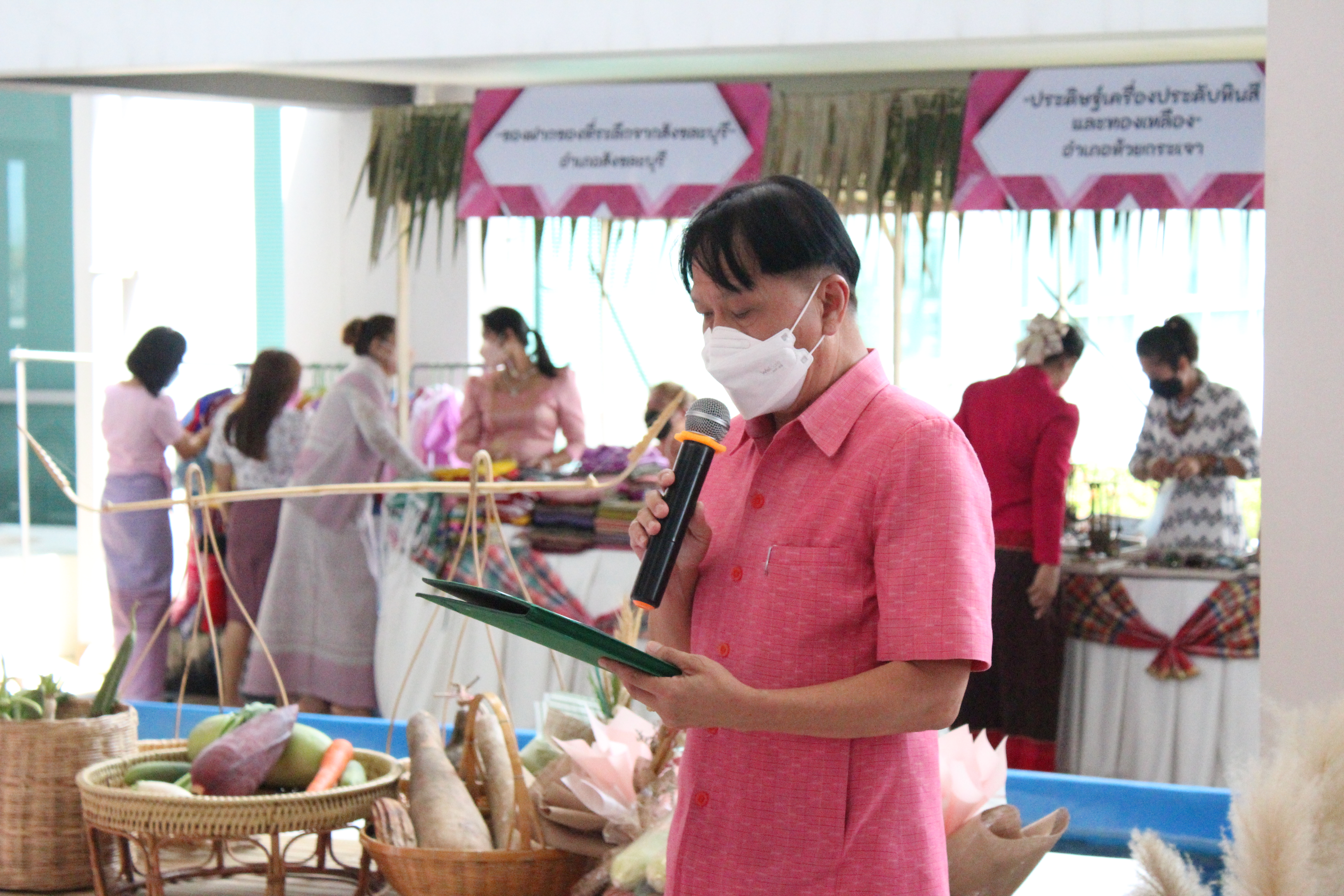 ? CDD KAN News : พช.กาญจน์ จับมือกับ อบจ.กาญจนบุรี ร่วมจัดโครงการ “พัฒนาศักยภาพและสร้างความเข้มแข็งให้แก่กลุ่มสตรีจังหวัดกาญจนบุรี เนื่องในวันสตรีสากล ปี 2565”
