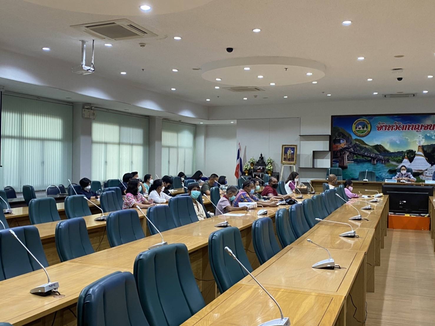 ? CDD KAN News : พช.กาญจนบุรี จัดการประชุมชี้แจงกรอบแนวทาง หลักเกณฑ์การคัดสรรสุดยอดหนึ่งตำบล หนึ่งผลิตภัณฑ์ไทย ปี 2565 จังหวัดกาญจนบุรี